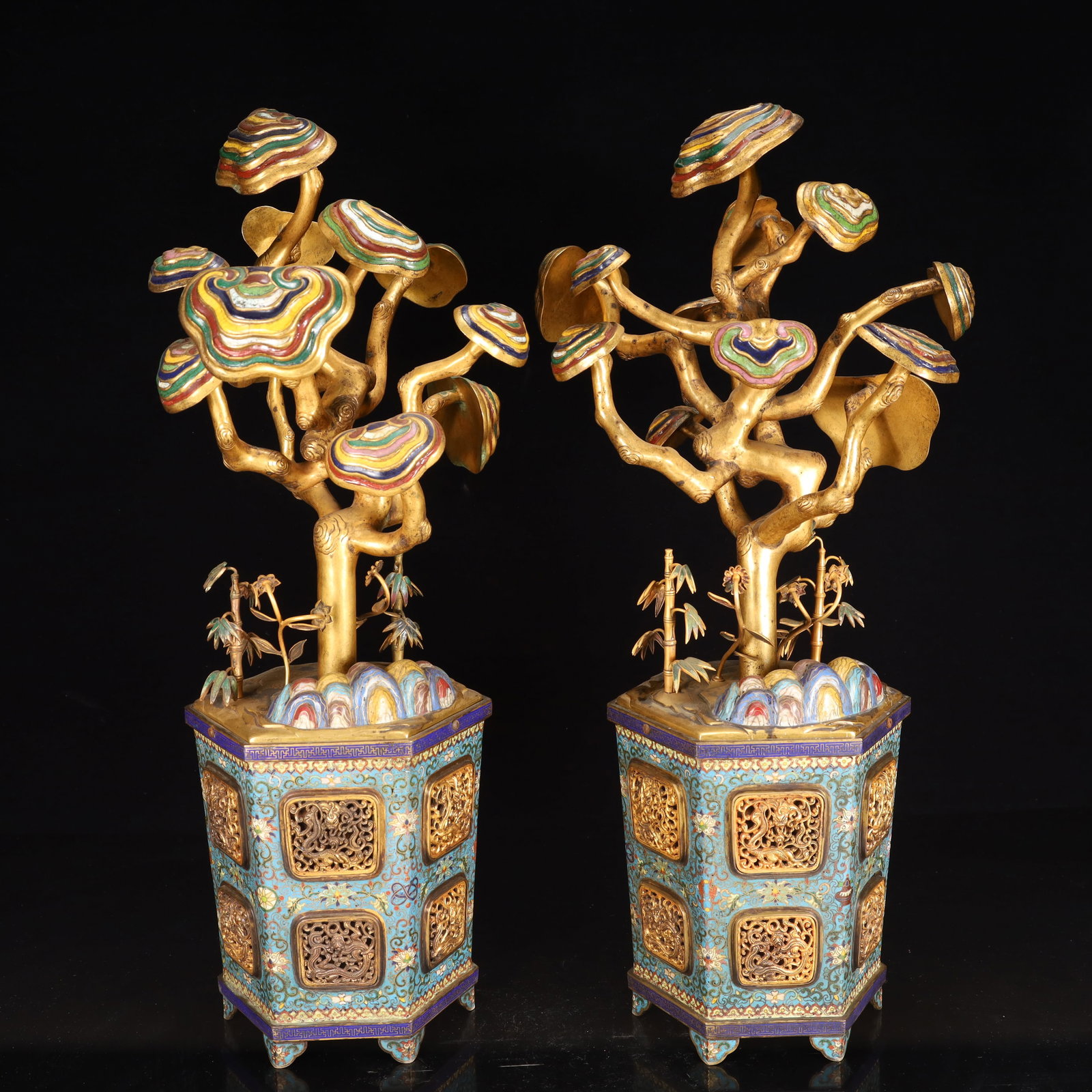 A Pair of Exquisite Cloisonne Lotus Pattern Ganoderma lucidum Flower pot Ornaments (1 of 15)