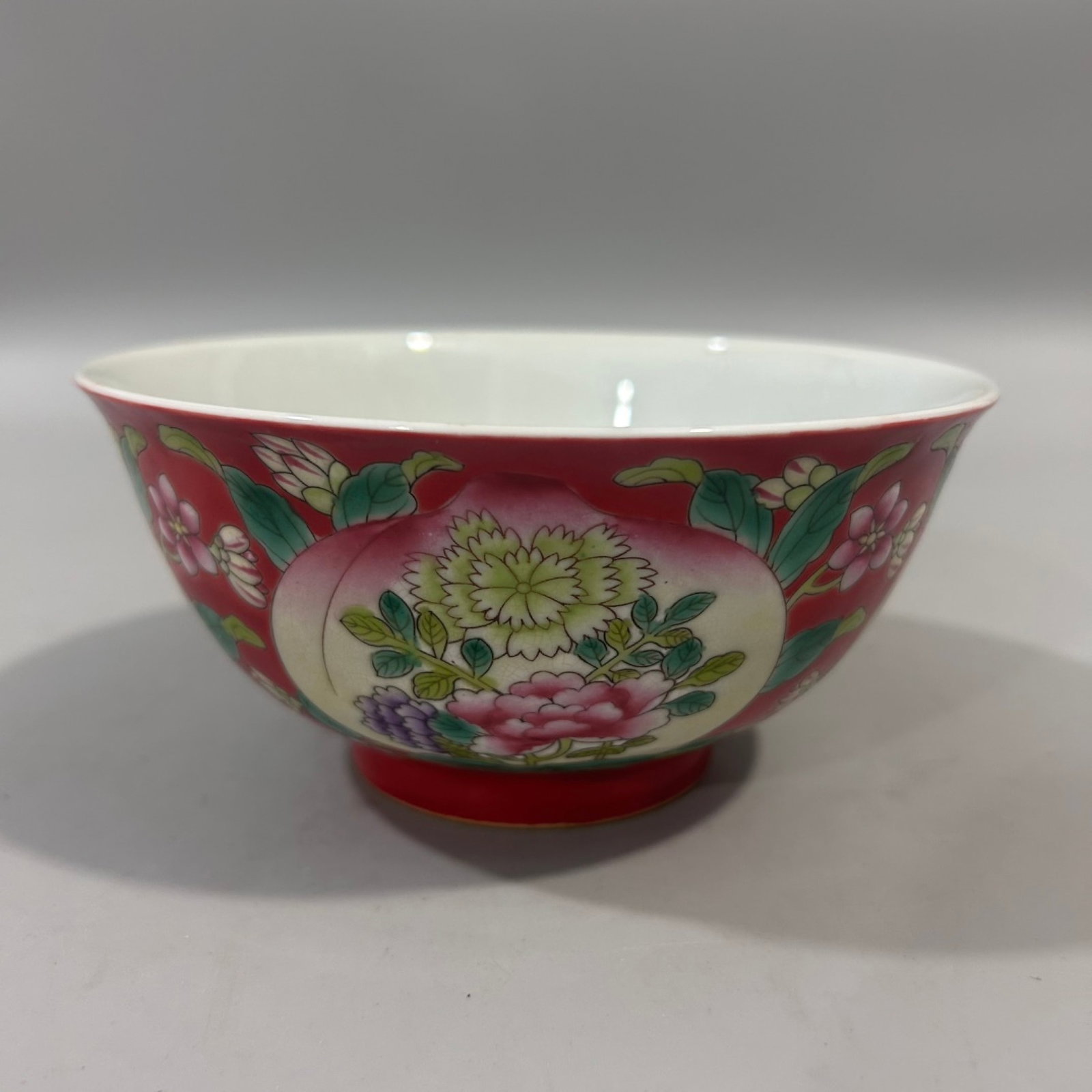 An Exquisite Red Ground Enamel Flower Pattern Bowl: An Exquisite Red Ground Enamel Flower Pattern Bowl,Qing Dynasty,China,Kangxi Four-character Mark,Size:3inx6.1in