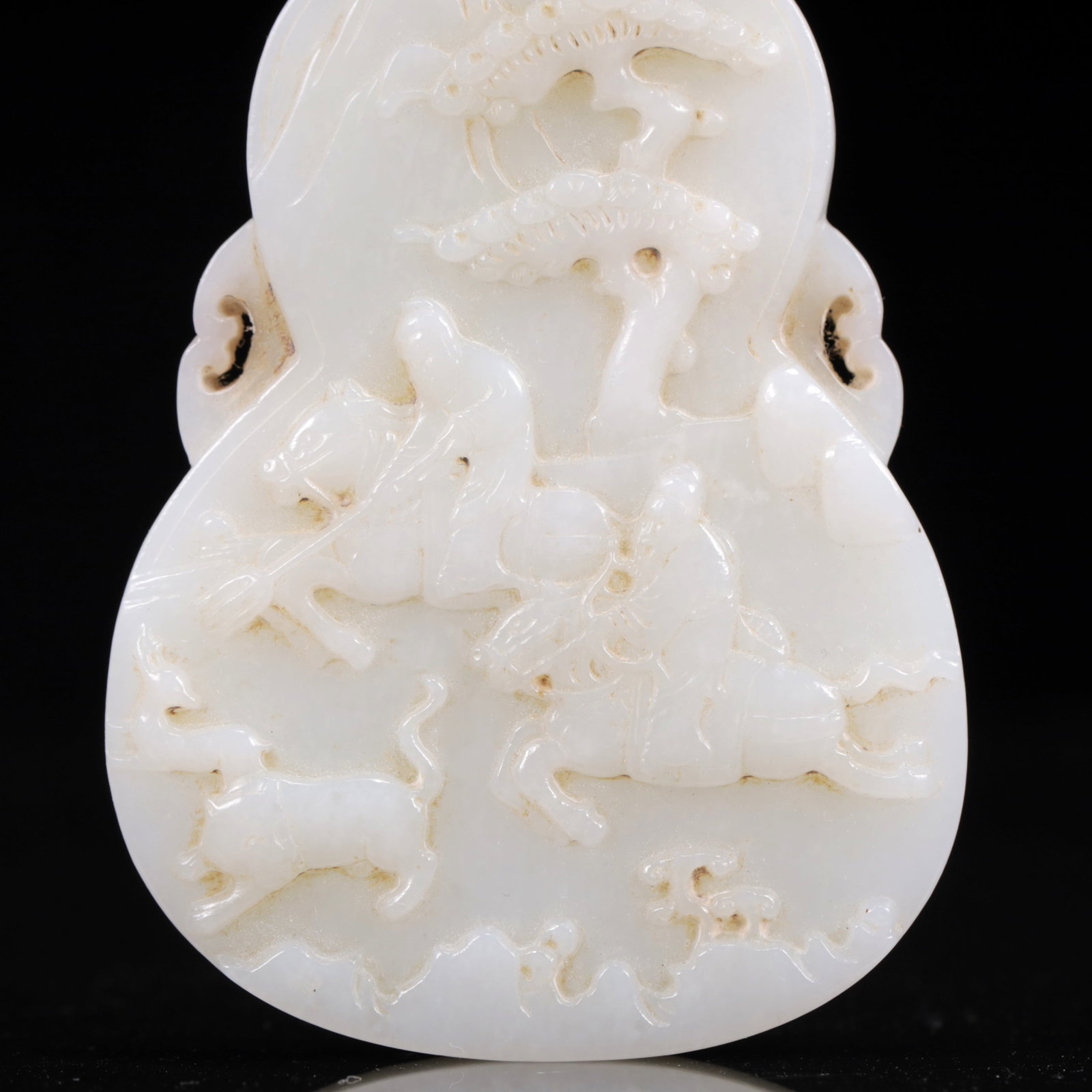 An Exquisite White Jade Figure Pattern Pendant - 3