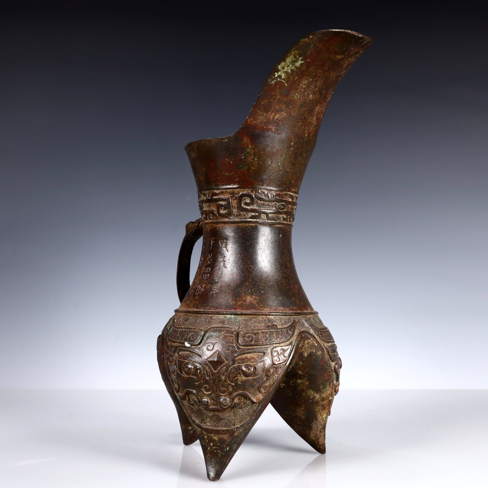A Rare Bronze Beast-Face Pattern Flagon - 12