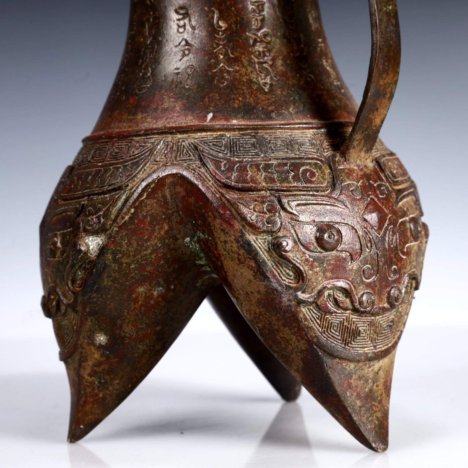 A Rare Bronze Beast-Face Pattern Flagon - 6