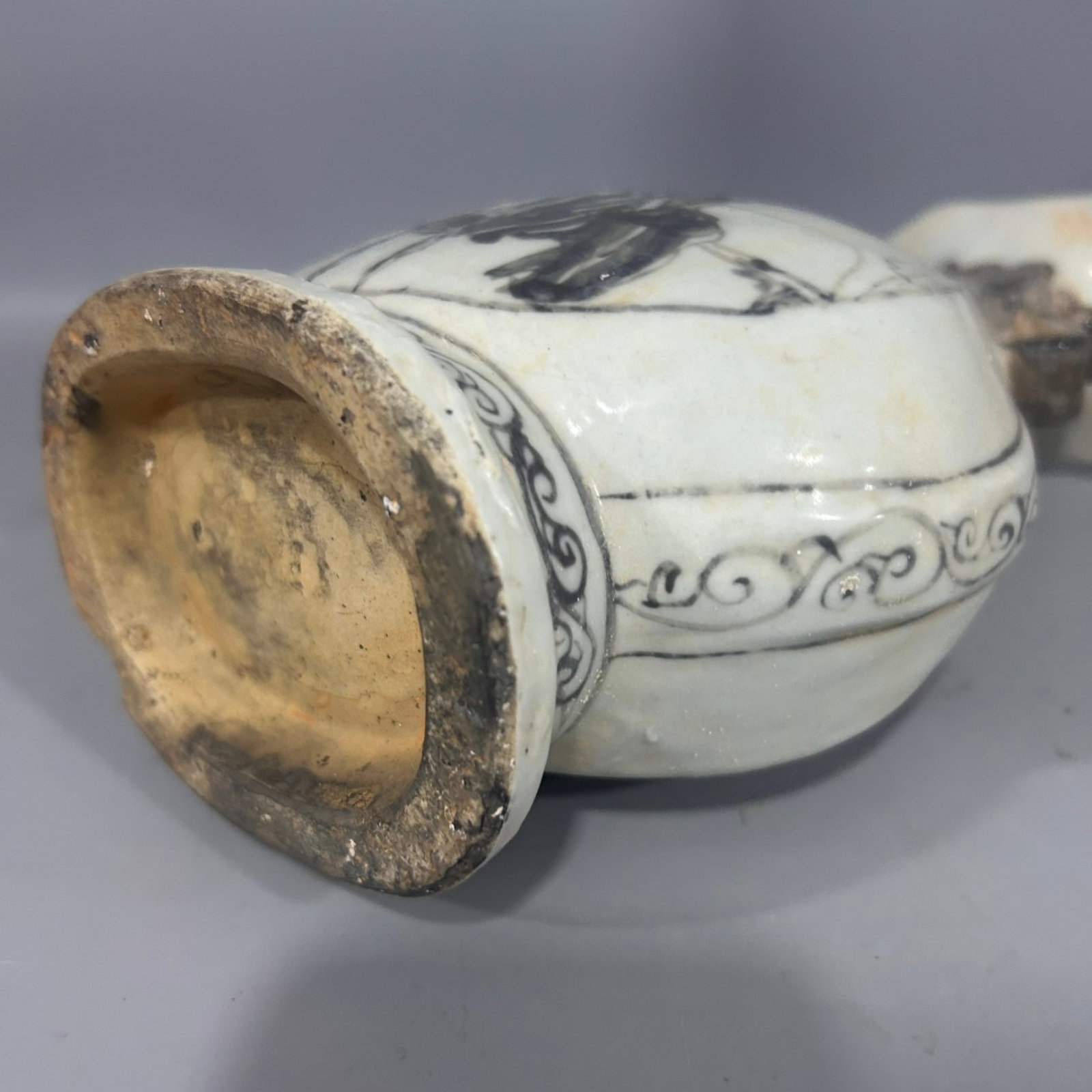 An Exquisite Underglaze-Red Figure Pattern Double-Ears Vase - 6