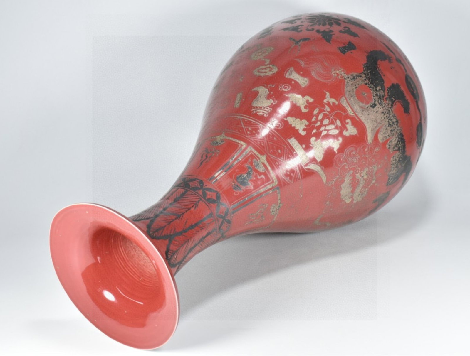 A Huge Red Glazed Painted Silver Lion Pattern Vase - 8