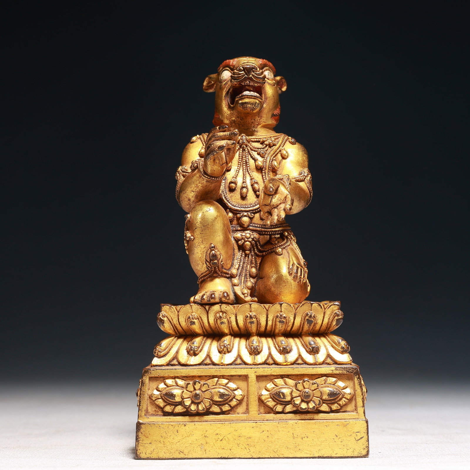 A Solemn Gilt Bronze Auspicious Beast Seal: A Solemn Gilt Bronze Auspicious Beast Seal,Qing Dynasty,China,Size:6.3inx3.3inx3.3in,Weight:1400g 铜鎏金瑞兽印章,中国清代