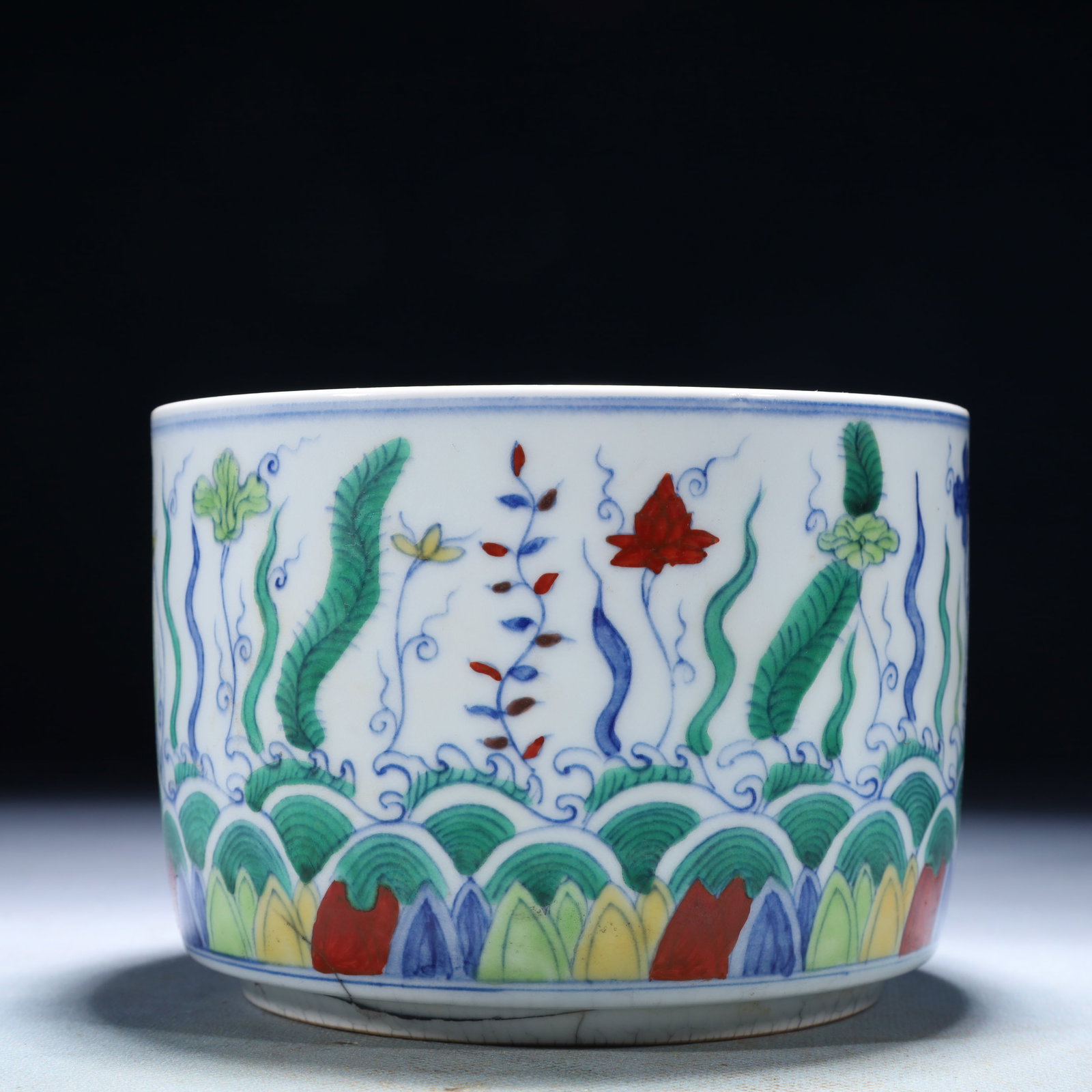 An Exquisite Doucai Seawater Pattern Jar - 2