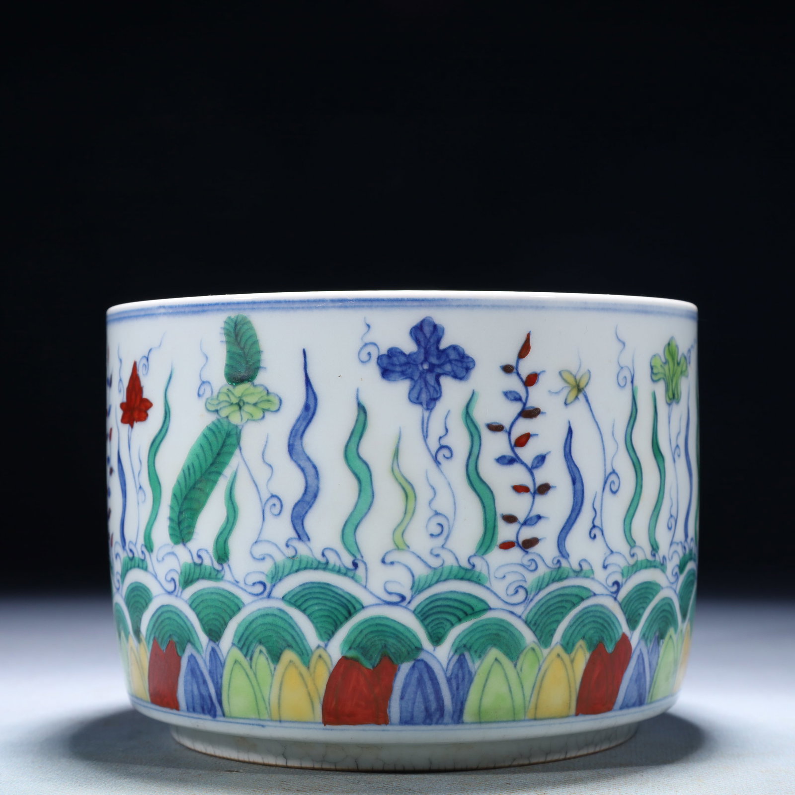 An Exquisite Doucai Seawater Pattern Jar - 3