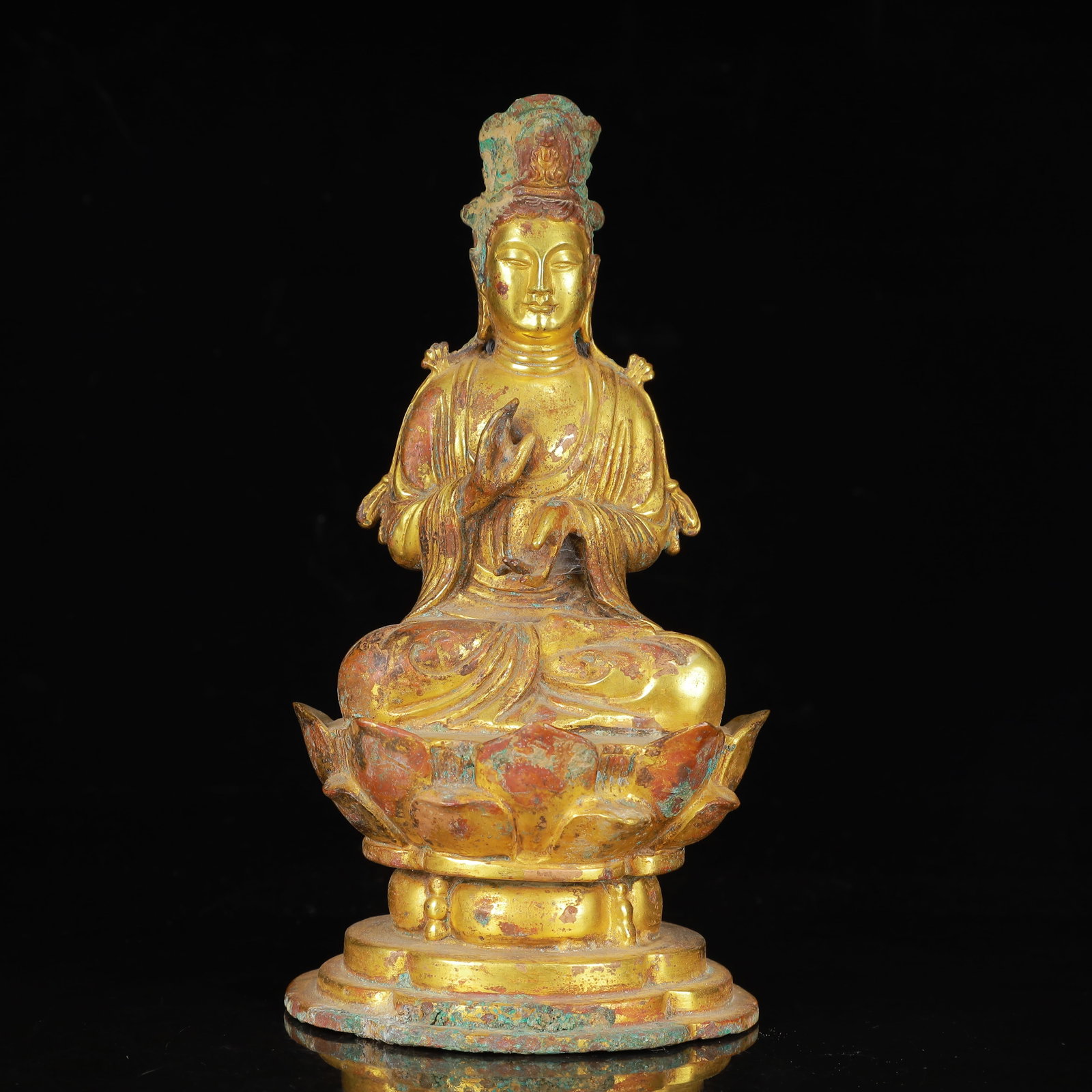 An Exquisite Gilt Bronze Statue of Avalokitesvara: An Exquisite Gilt Bronze Statue of Avalokitesvara,Qing Dynasty,China,Size:4.1inx8.3in,Weight:984g 铜鎏金观音像,中国清代