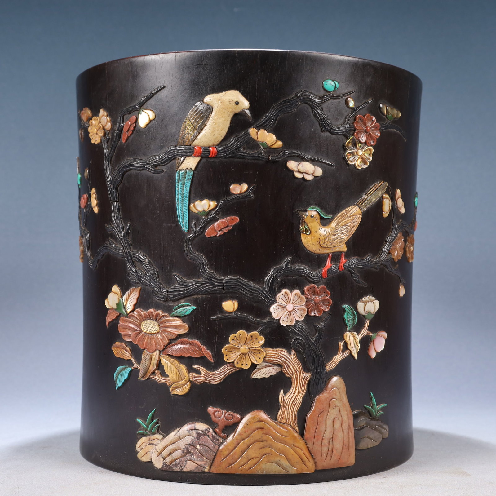 An Exquisite Zitanwood Flower and Bird Pattern Brush Pot,Inlaid Gems,With Poem: An Exquisite Zitanwood Flower and Bird Pattern Brush Pot,Inlaid Gems,With Poem,Qing Dynasty, China,Size:10.6inx11.2in,Weight:6250g 紫檀木花鸟纹笔筒,