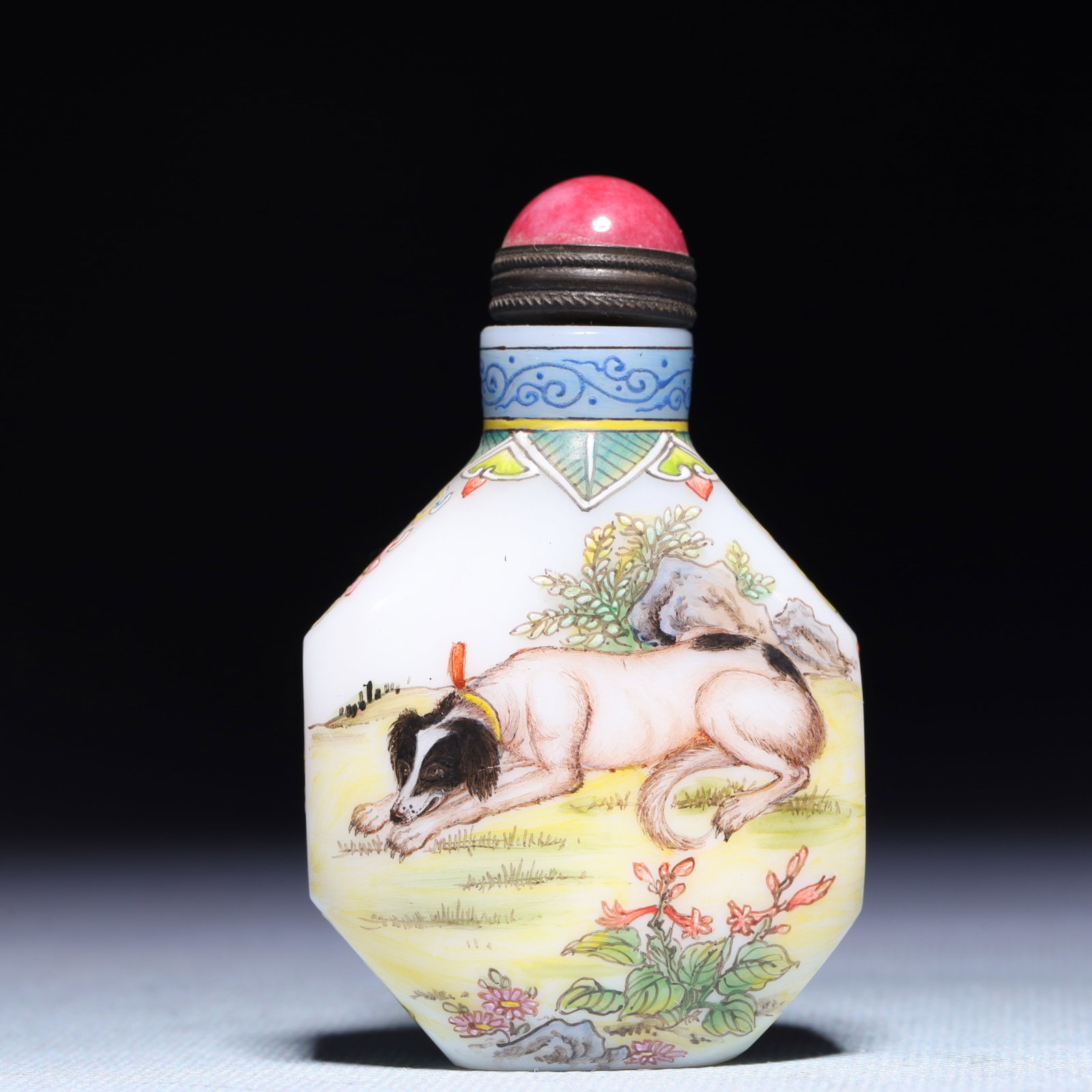 An Exquisite Glass Dog Pattern Snuff Bottle - 5