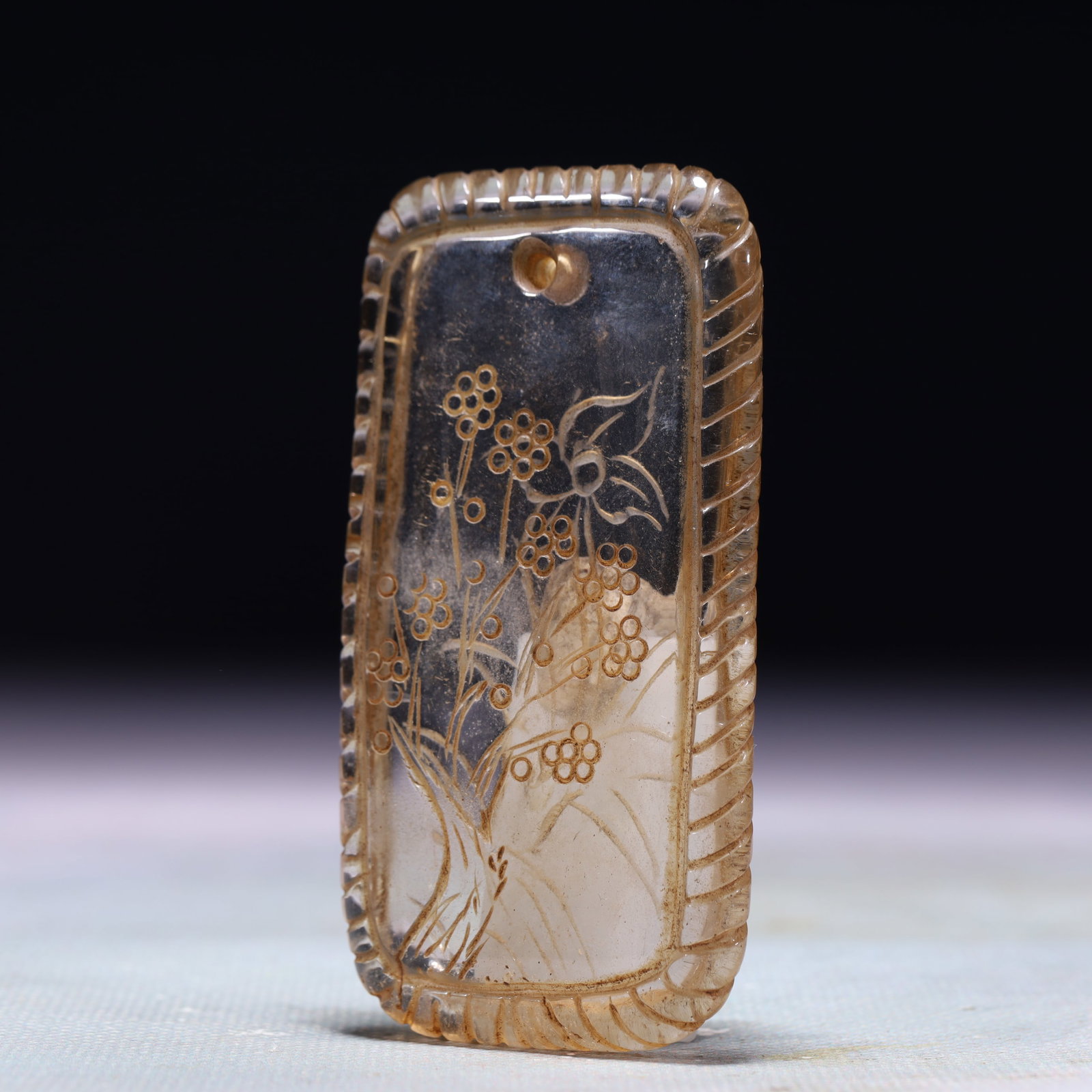 An Exquisite Crystal Flower Pattern Pendant - 2
