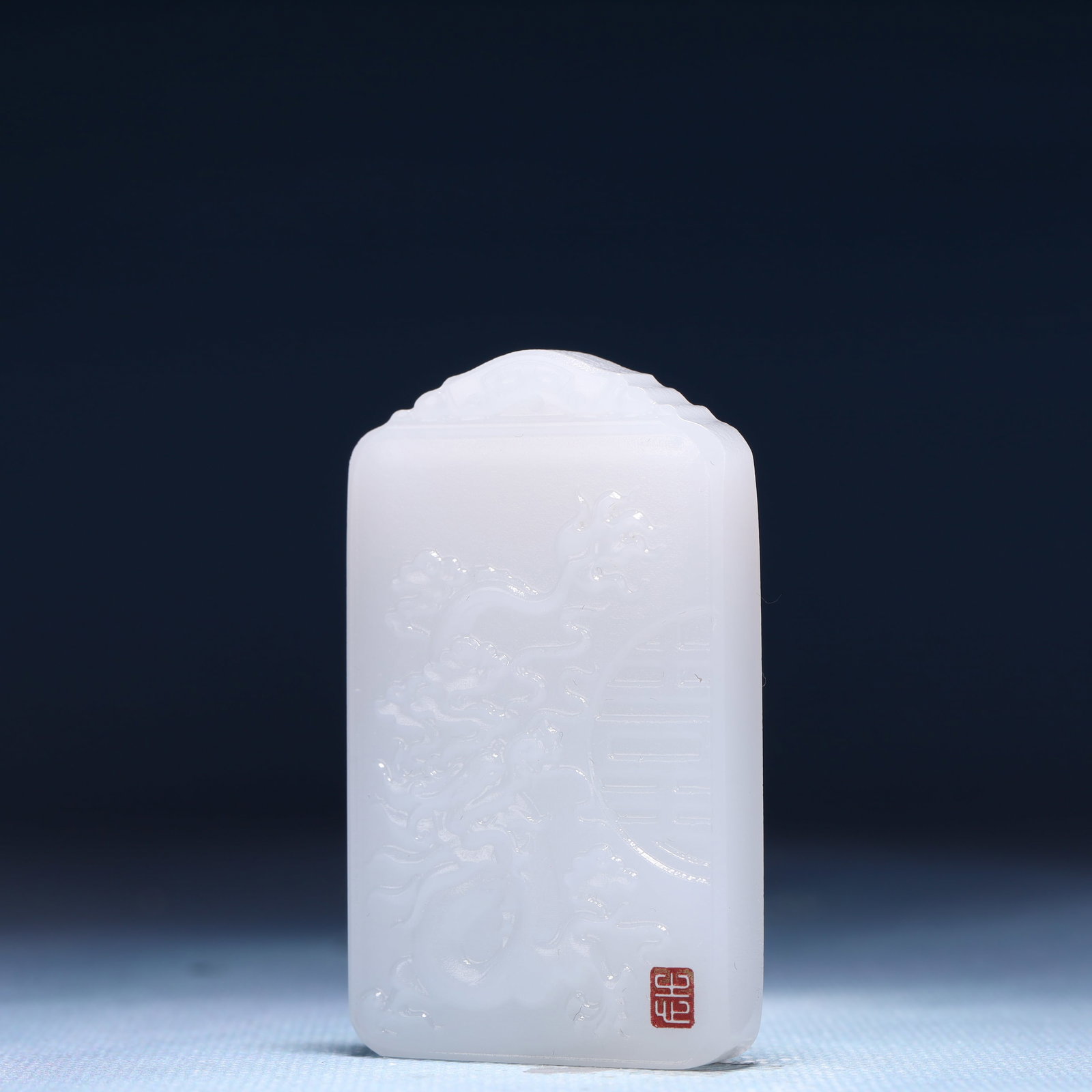 An Exquisite White Jade Landscape Pattern Pendant - 2