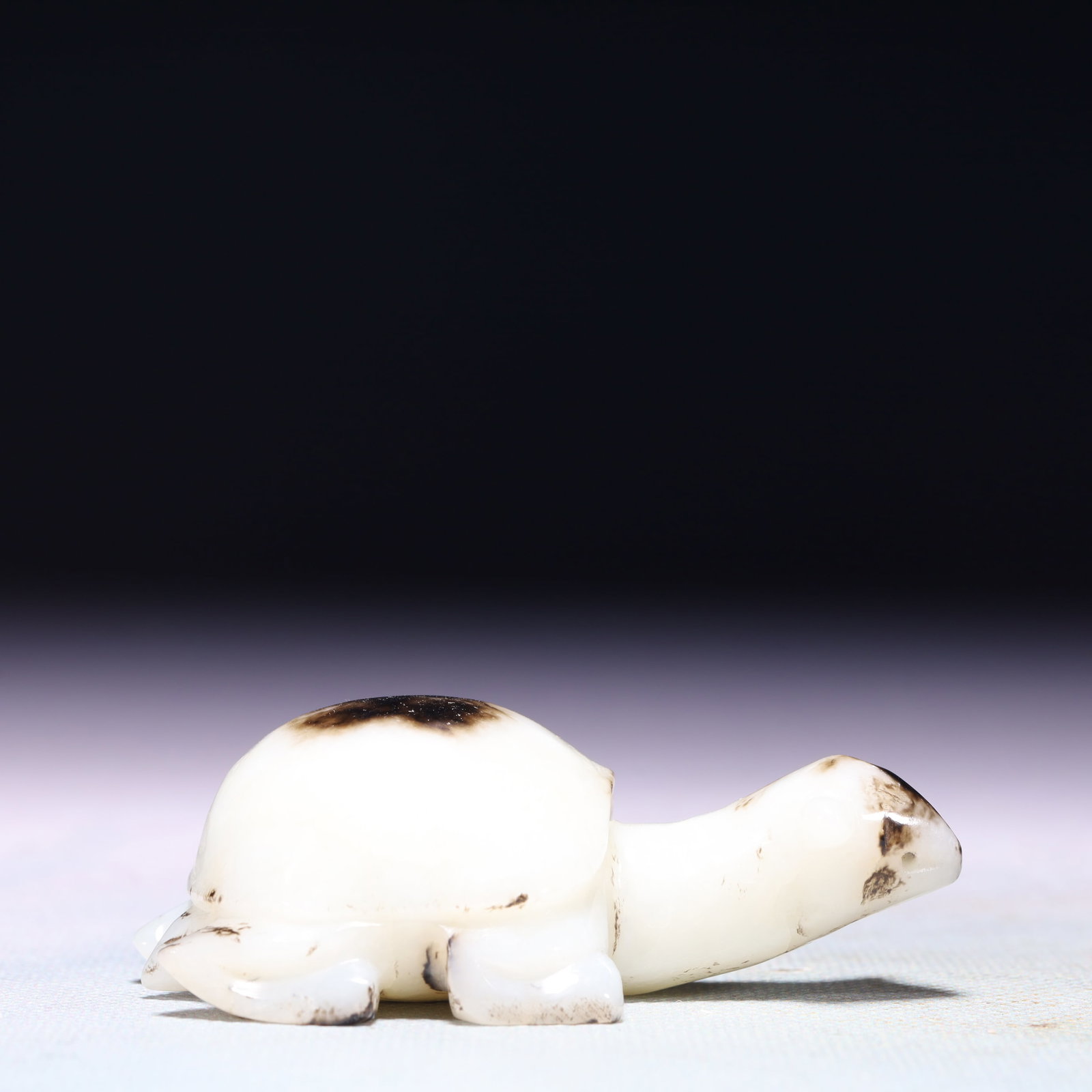 An Exquisite White Jade Turtle Ornament: An Exquisite White Jade Turtle Ornament,Qing Dynasty,China,Size:3.1inx1.6inx1in,Weight:105.7g 白玉龟摆件,中国清代