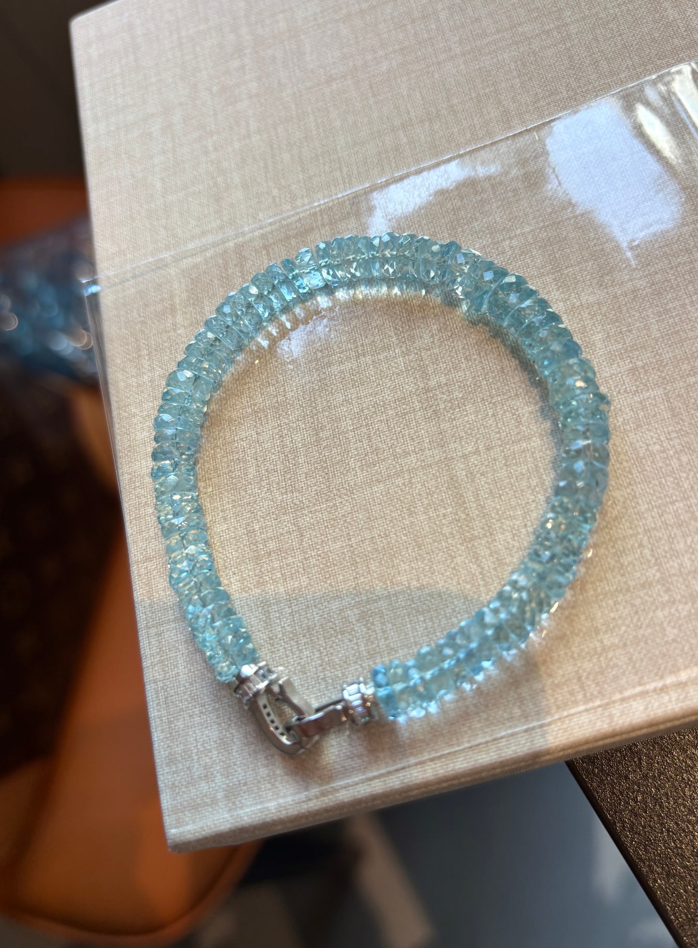 An Exquisite Aquamarine Bracelets: An Exquisite Aquamarine Bracelets,Size:6.5mm,Weight:13.3g 海蓝宝手串