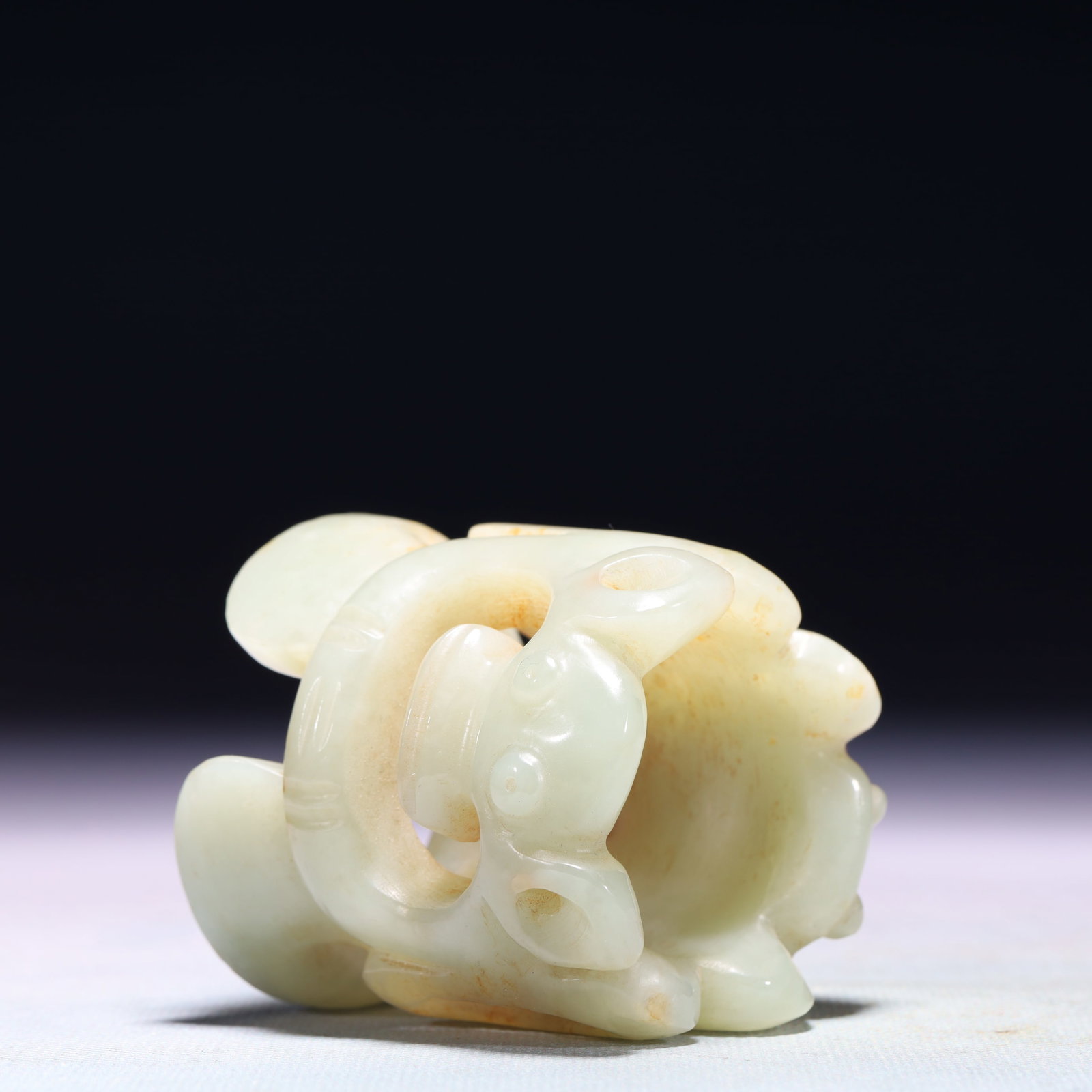 An Exquisite White Jade Beast Thumb Ring - 5