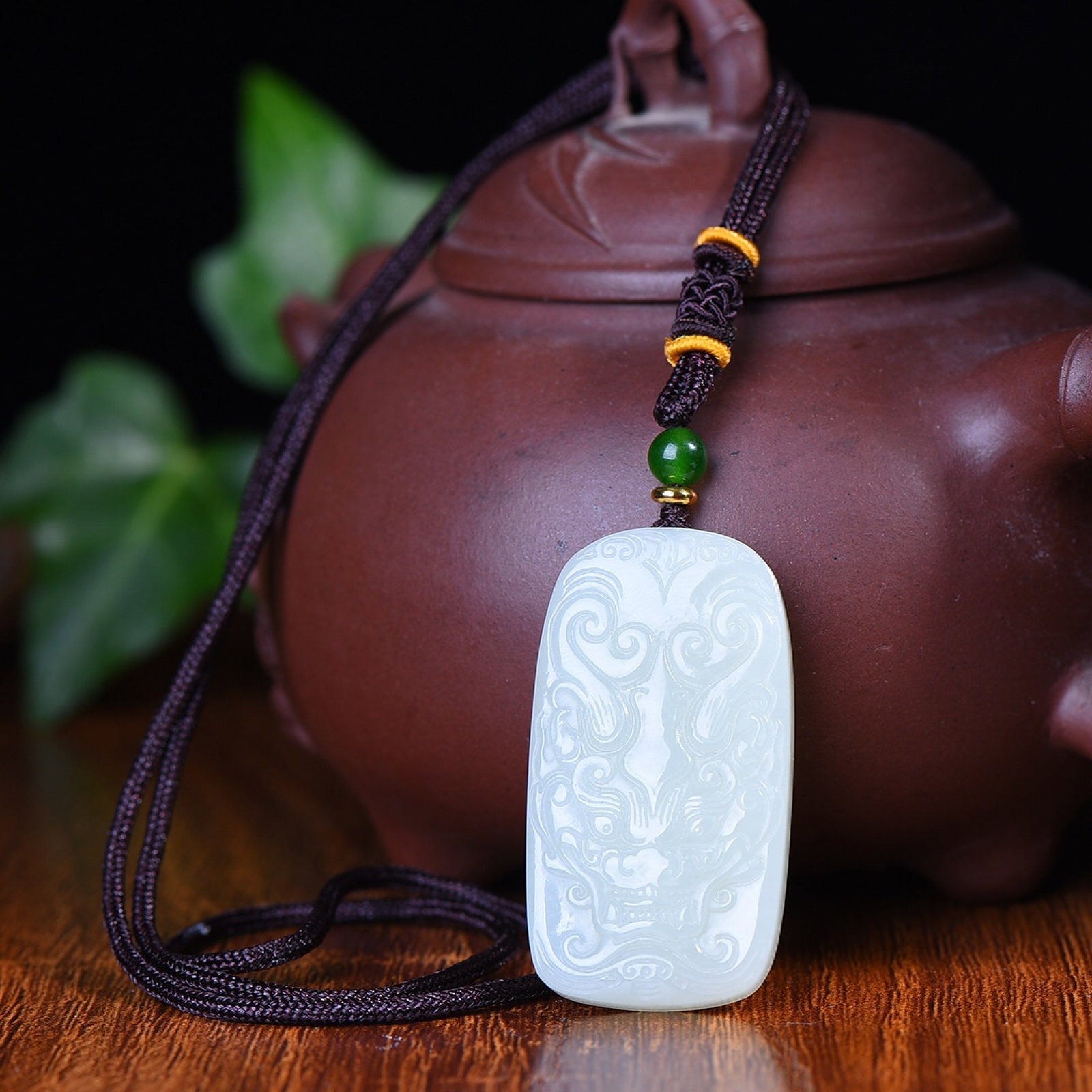 An Exquisite White Jade Beast-Face Pattern Pendant - 4