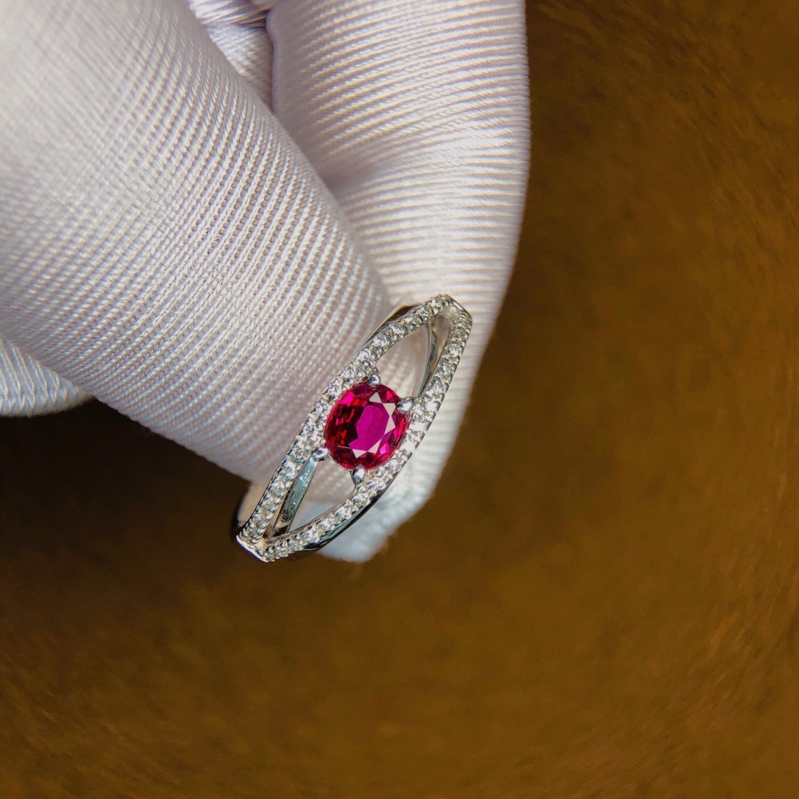 0.52Ctw Sterling Silver Inlaid Natural Ruby Ring - 4