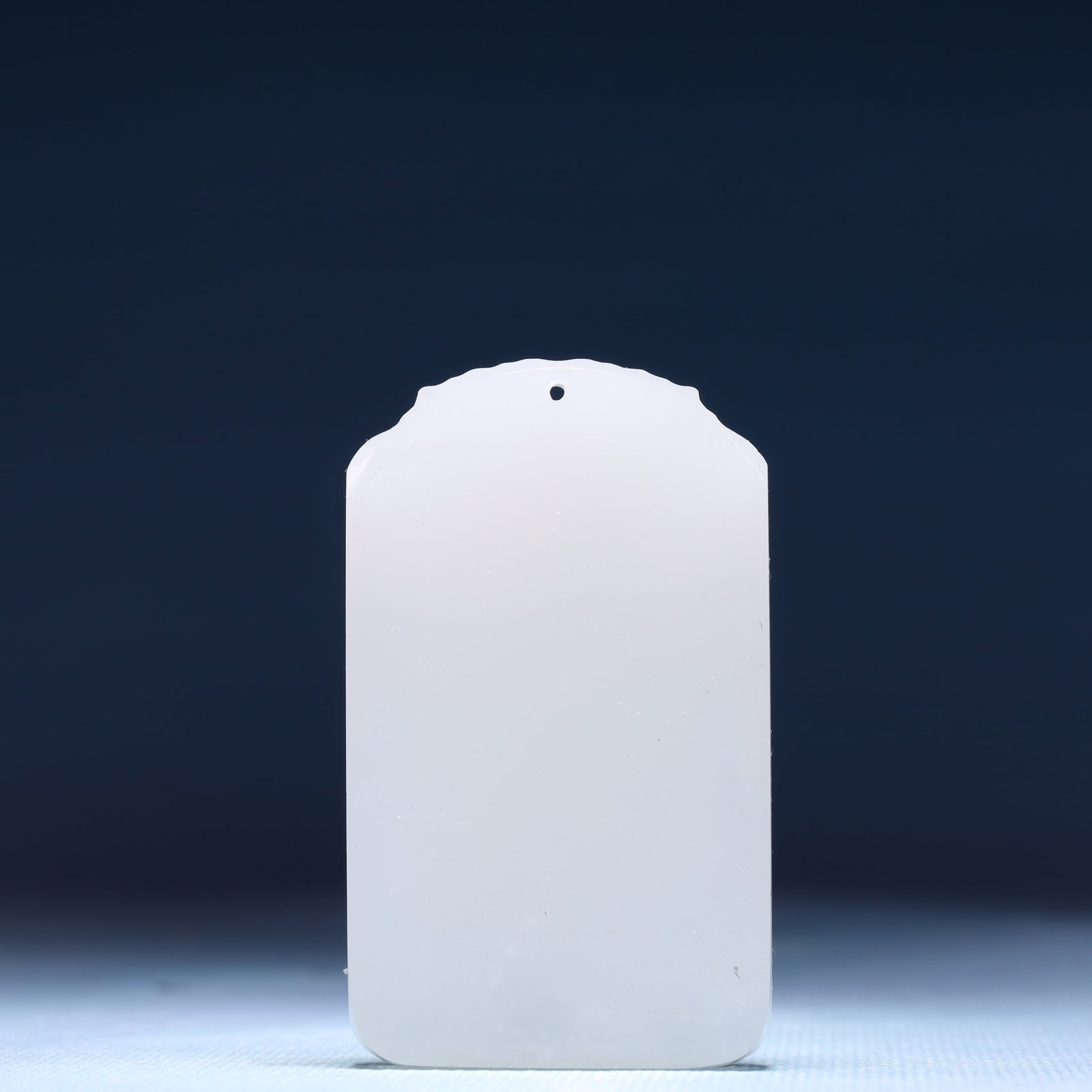 An Exquisite White Jade Flower Pattern Pendant - 4