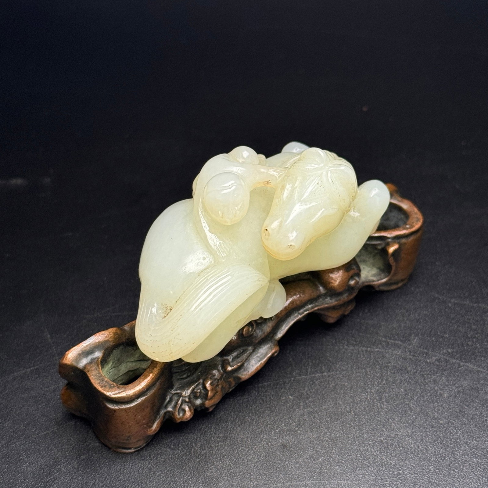 An Exquisite White Jade Monkey Pattern Horse Ornament (1 of 7)