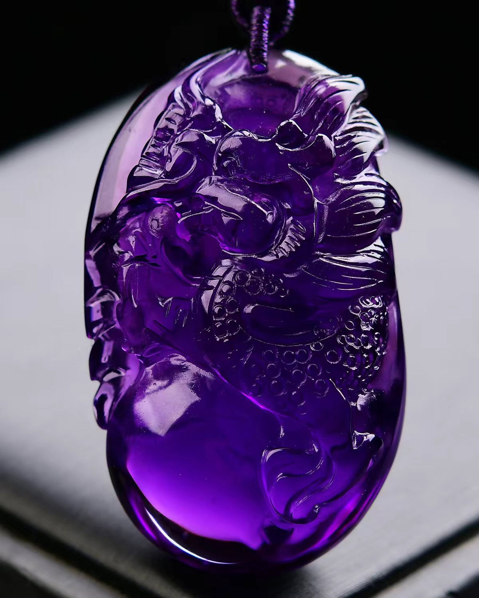 An Exquisite Crystal Dragon Pattern Pendant: An Exquisite Crystal Dragon Pattern Pendant,Size:52mmx31mmx18mm,Weight:45.4g 寓意生意兴隆,吉祥安康,事事如意,挡