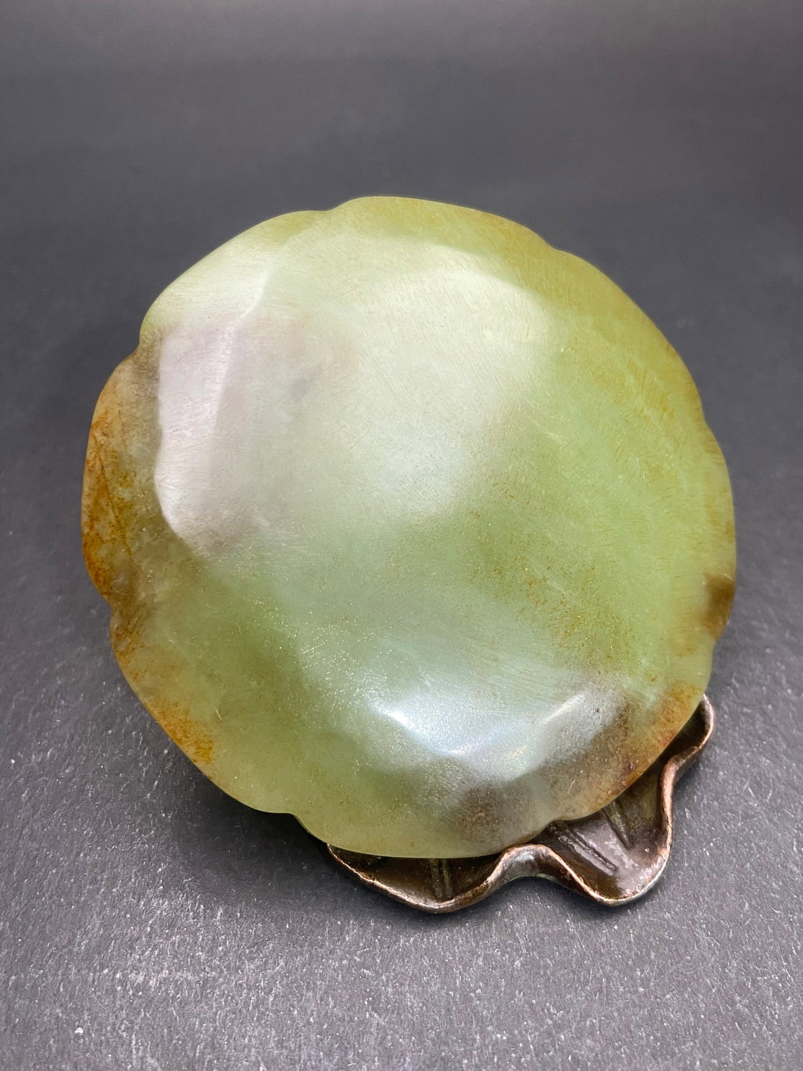 An Exquisite Yellow Jade Dragon Pattern Mirror - 5