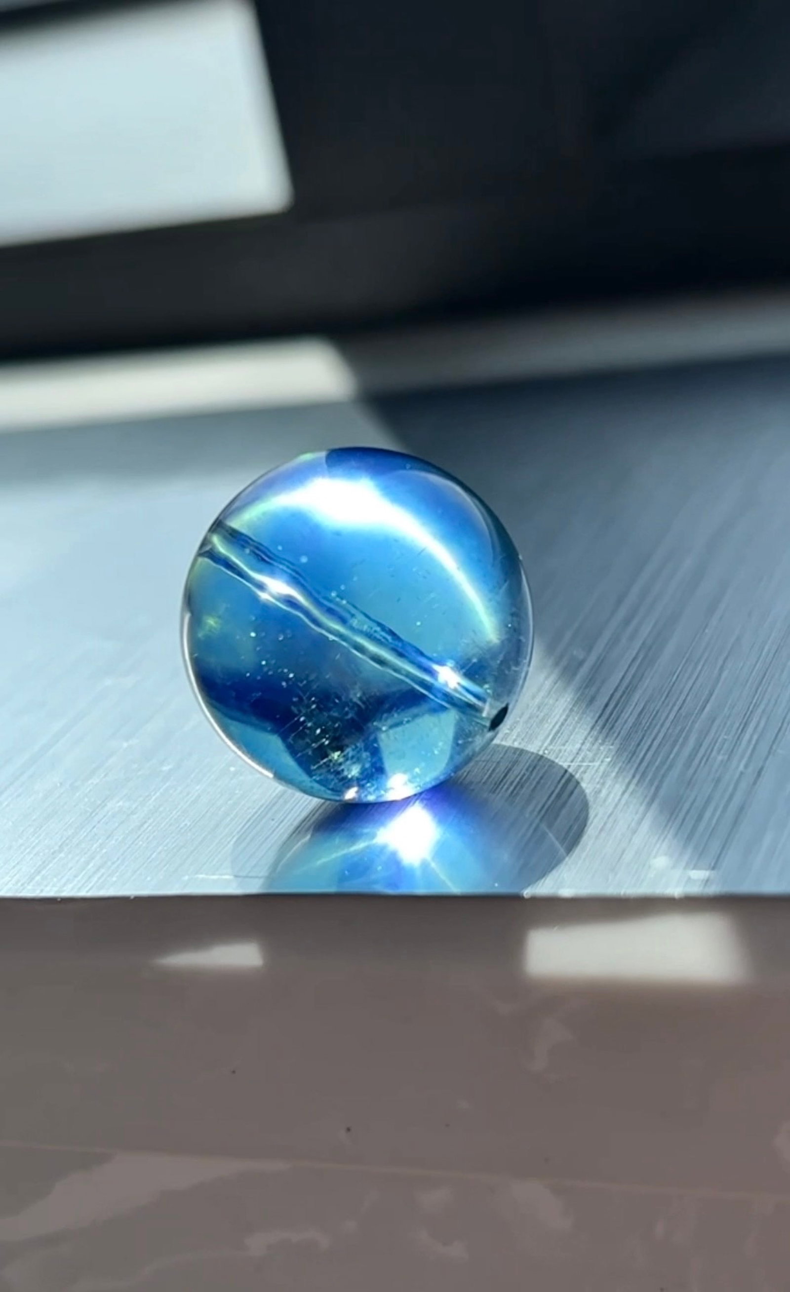 An Exquisite Aquamarine Bead: An Exquisite Aquamarine Bead,Size:0.7in,Weight:8.9g 海蓝宝珠子