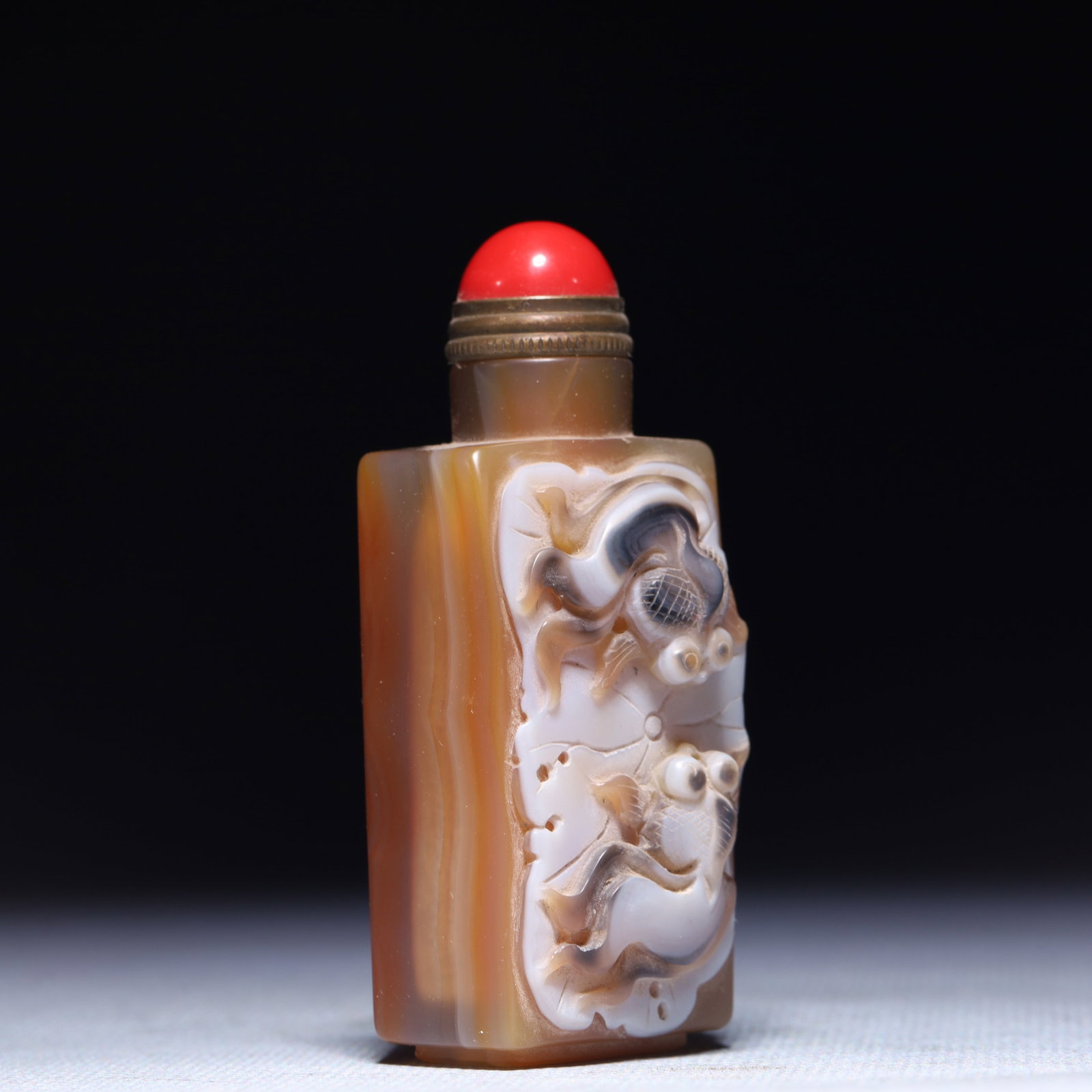 An Exquisite Glass Fish Pattern Snuff Bottle - 3