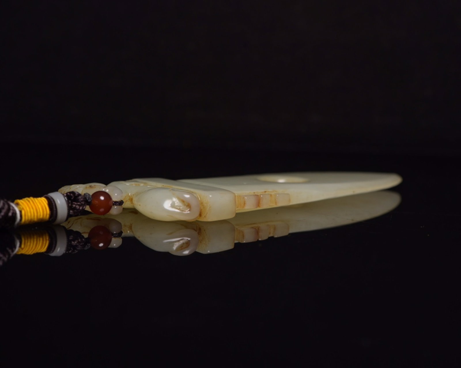 An Exquisite White Jade Sword - 3