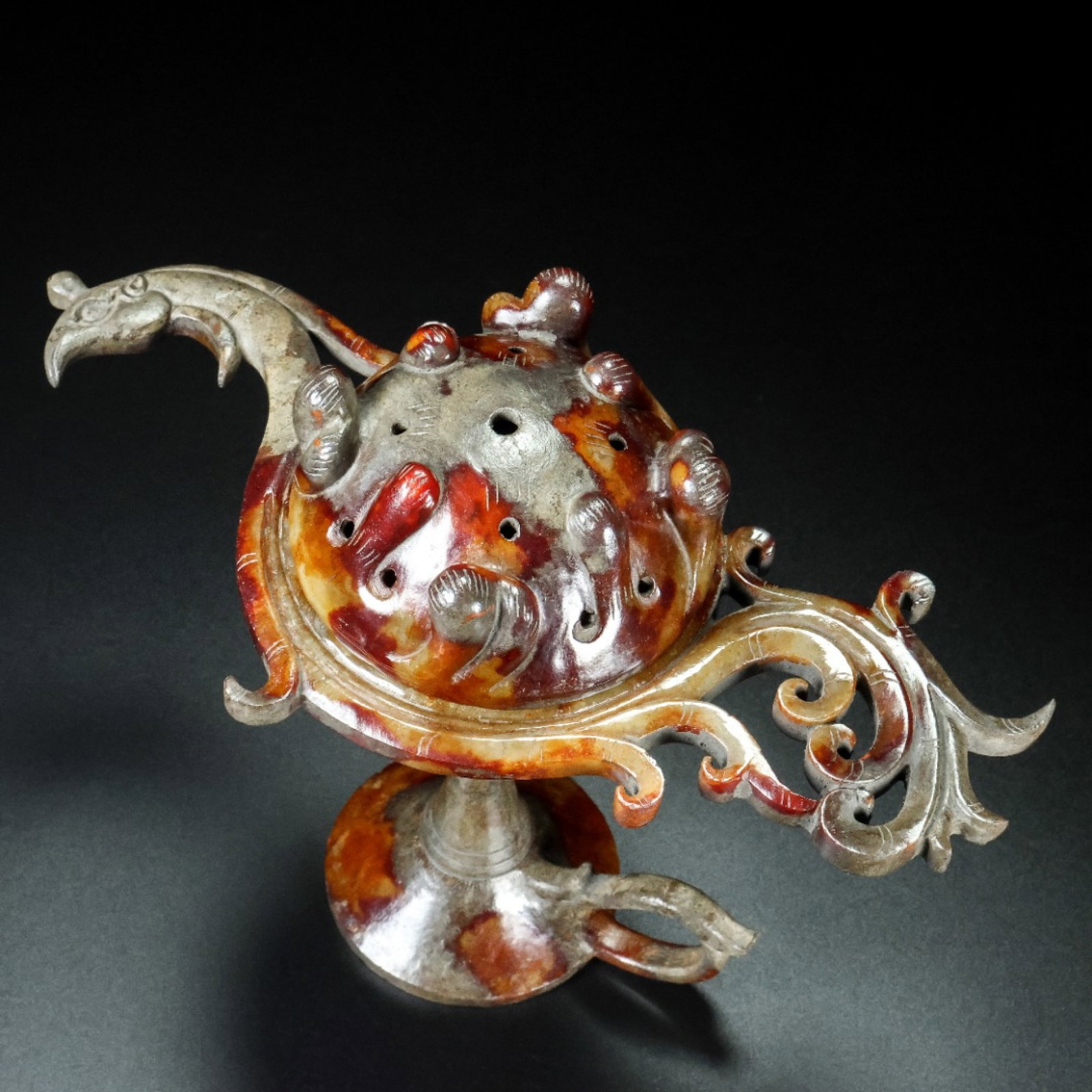 An Archaic Gaogu yu Phoenix Pattern Censer: An Archaic Gaogu yu Phoenix Pattern Censer,Ancient Time, China, Size:8.7inx3.9inx6.5in, Weight:513g, 高古玉凤纹香炉,中国远古时&#