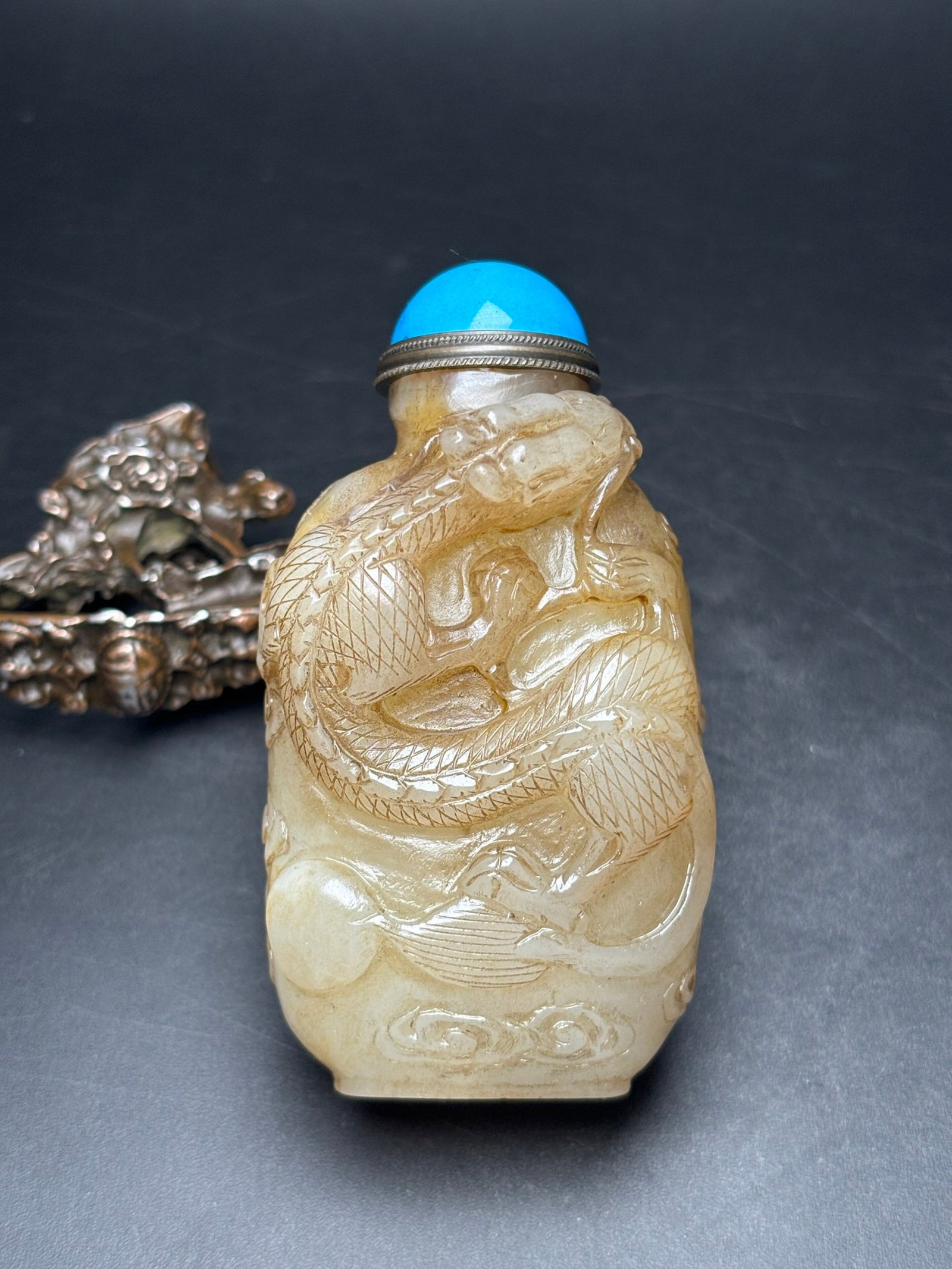 An Exquisite White Jade Dragon Pattern Snuff Bottle (1 of 7)