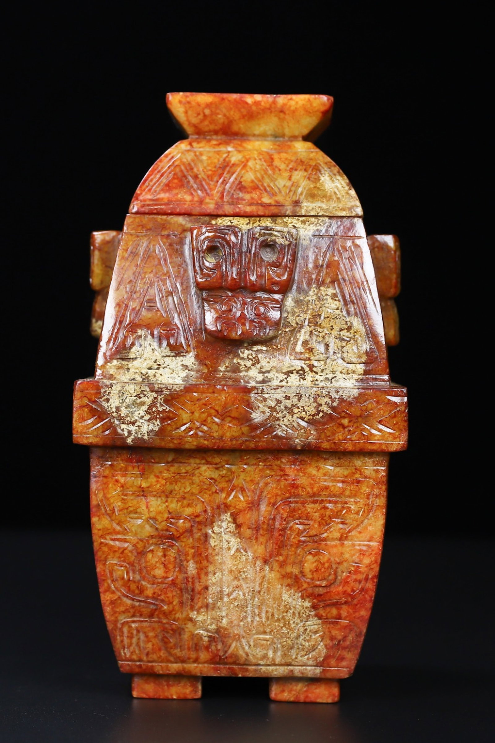 An Exquisite Archaic Jade Beast-Face Pattern Vase: An Exquisite Archaic Jade Beast-Face Pattern Vase,Ancient Time,China,Size:6.9inx3.7inx3.7in,Weight:1.267kg 高古玉兽面纹瓶,中国远古