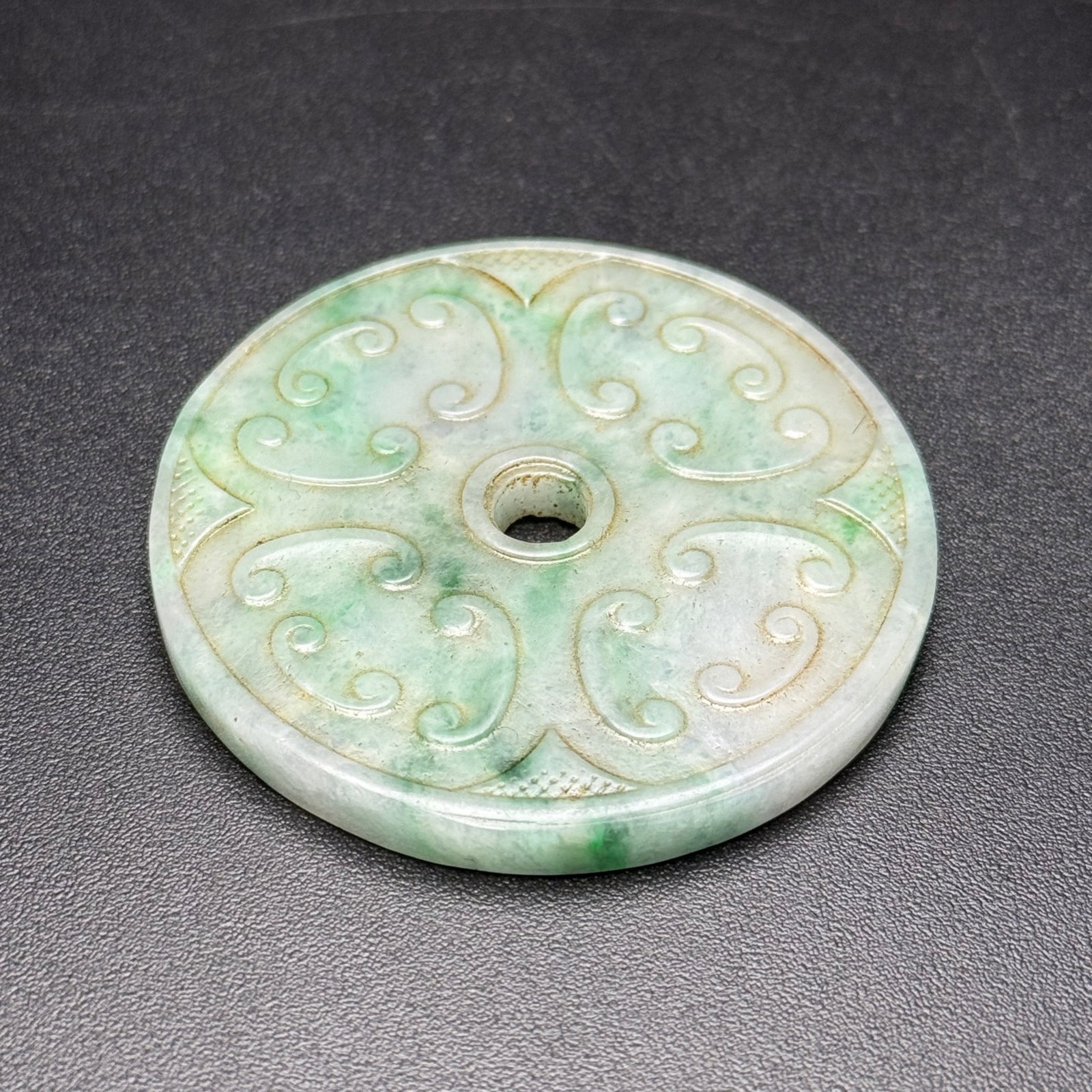 An Exquisite Jadeite Chi-Dragon Pattern Pendant - 6