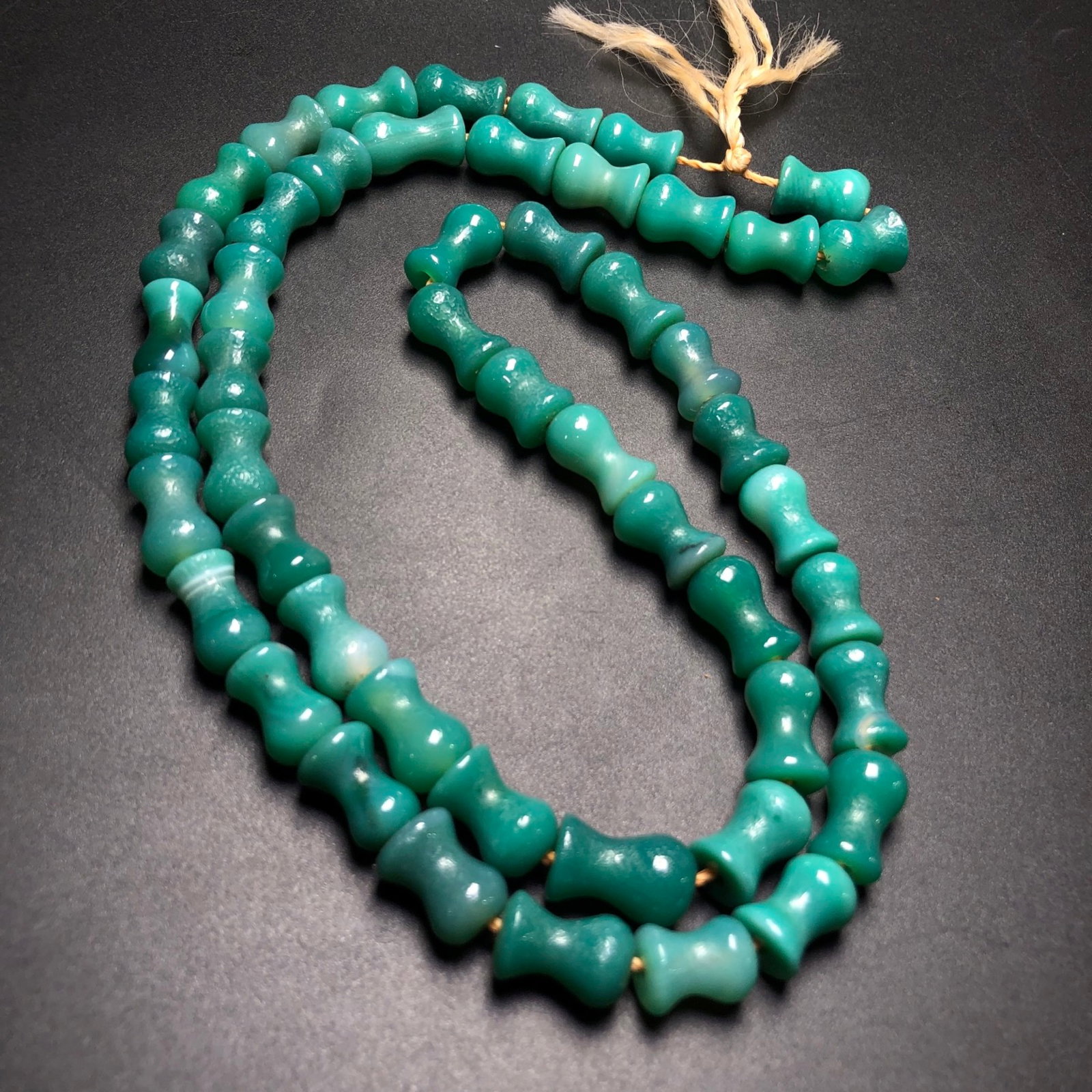 A Precious Agate Necklace - 2