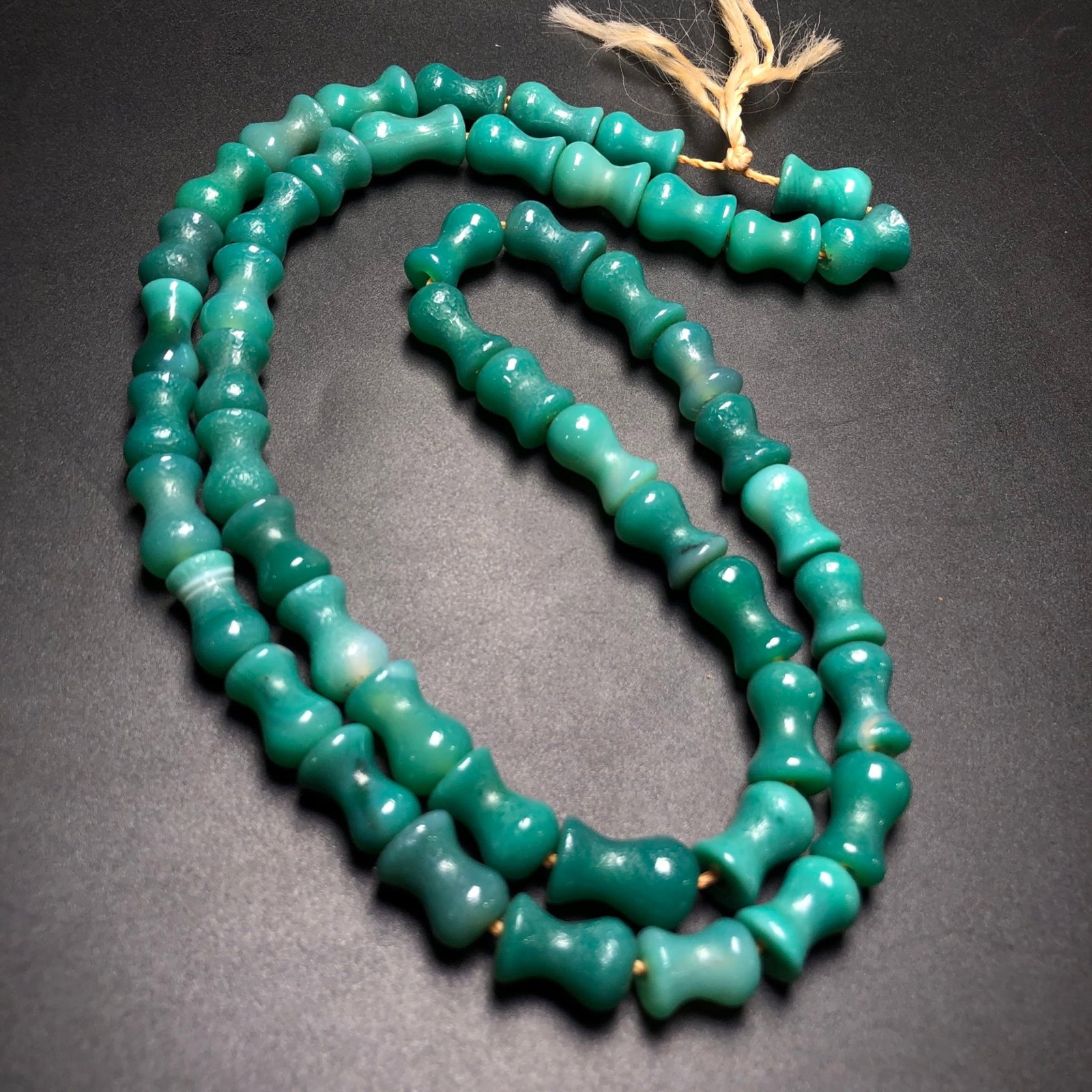 A Precious Agate Necklace - 6