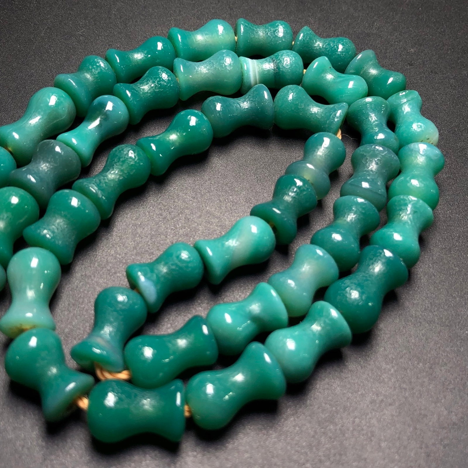 A Precious Agate Necklace - 8