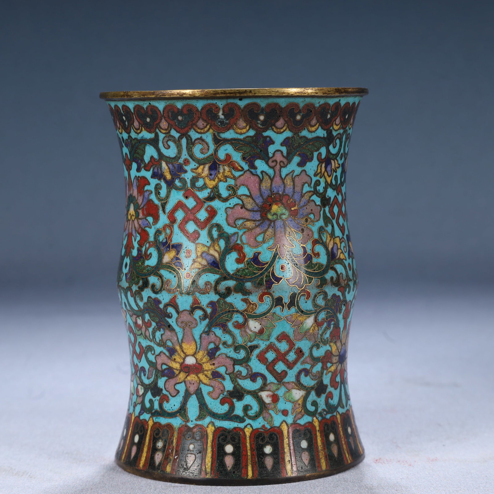 An Exquisite Cloisonne Lotus Pattern Brush Pot: An Exquisite Cloisonne Lotus Pattern Brush Pot,Qing Dynasty, China,Qianlong Four-character Mark,Size:3.5inx4.7in,Weight:450g 景泰蓝缠枝莲纹笔筒,&#