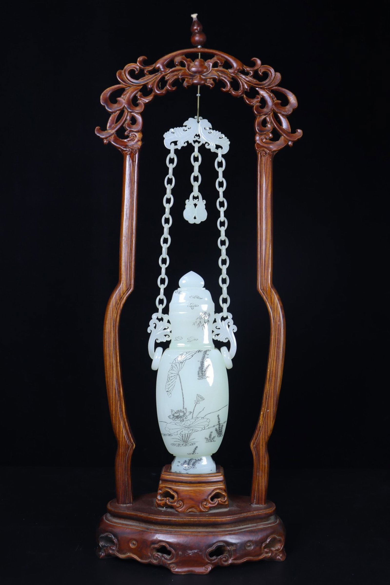 An Exquisite White Jade Figure Pattern Bottle - 2