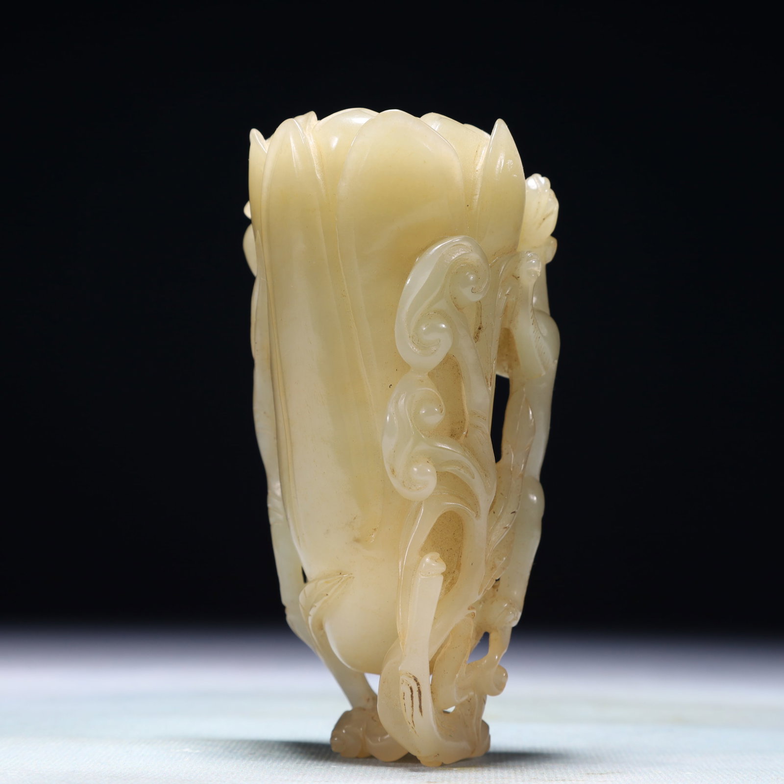An Exquisite White Jade Dragon Pattern Cup - 2