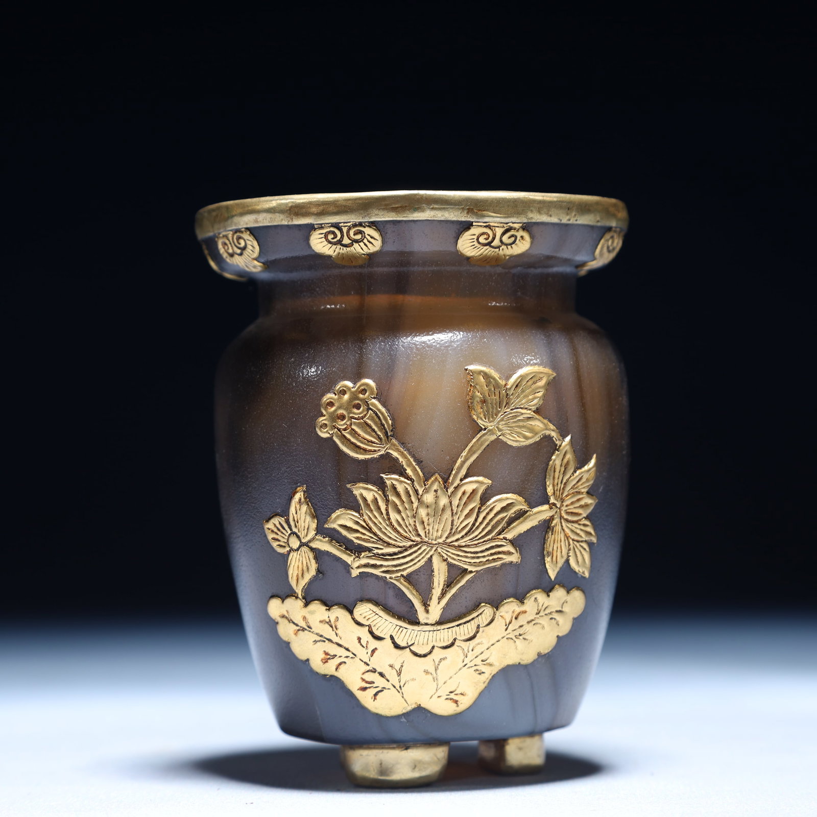 An Exquisite Agate Cover with Gold Flower Pattern Jar - 3