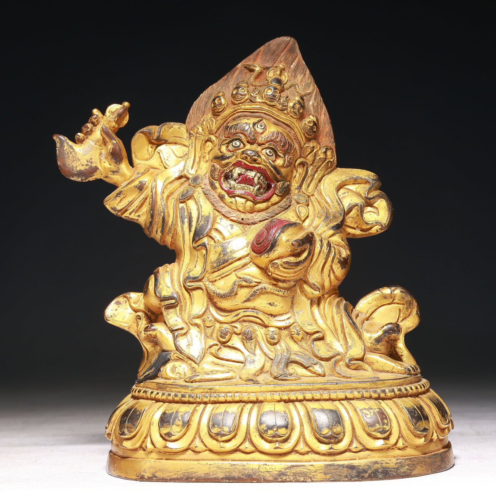 A Solemn Gilt Bronze Statue of Mammon: A Solemn Gilt Bronze Statue of Mammon,Qing Dynasty,China,Size:5.5inx2.8inx7.1in,Weight:1700g 铜鎏金财神像,中国清代