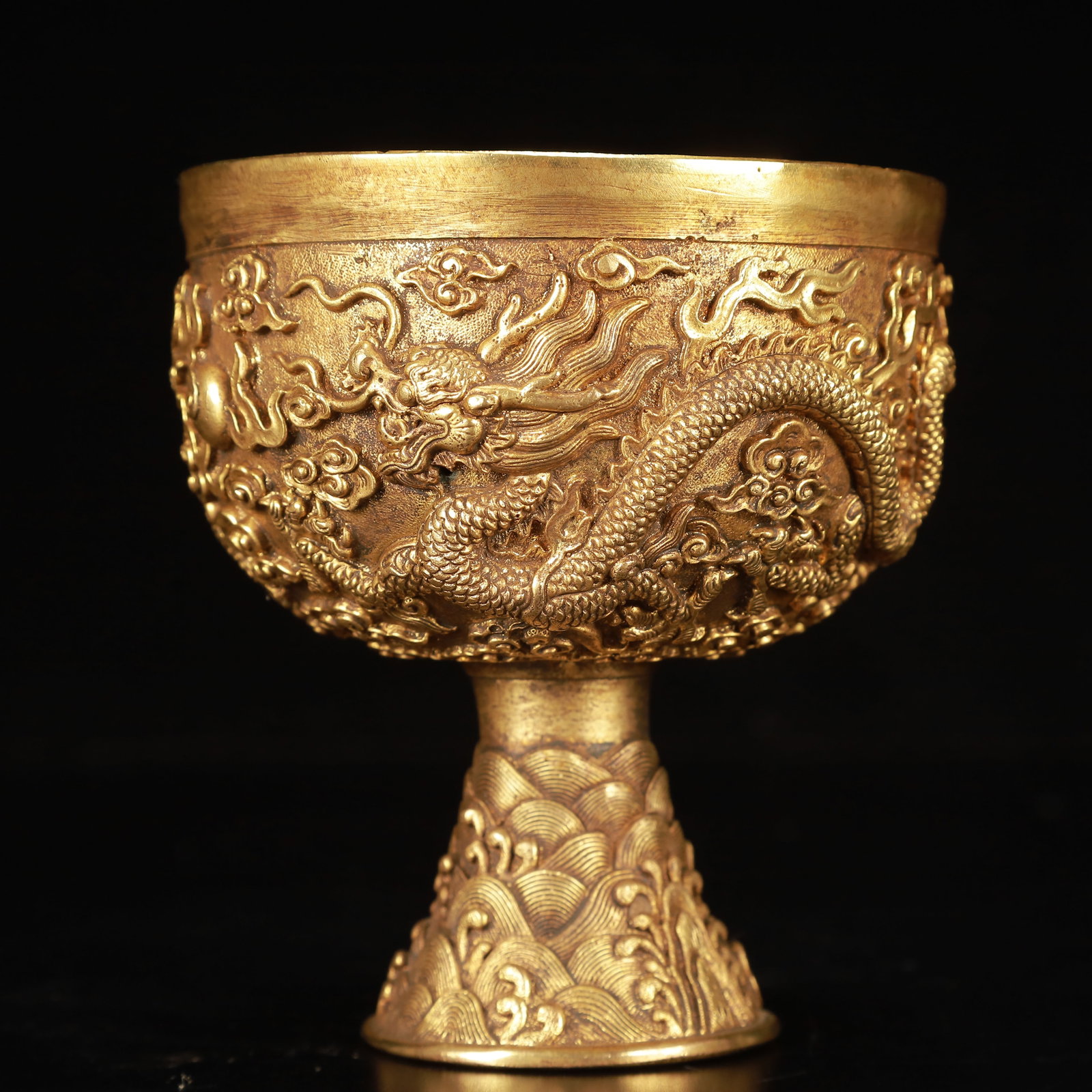 An Exquisite Gilt Bronze Auspicious Cloud and Dragon Pattern Stem Cup - 2