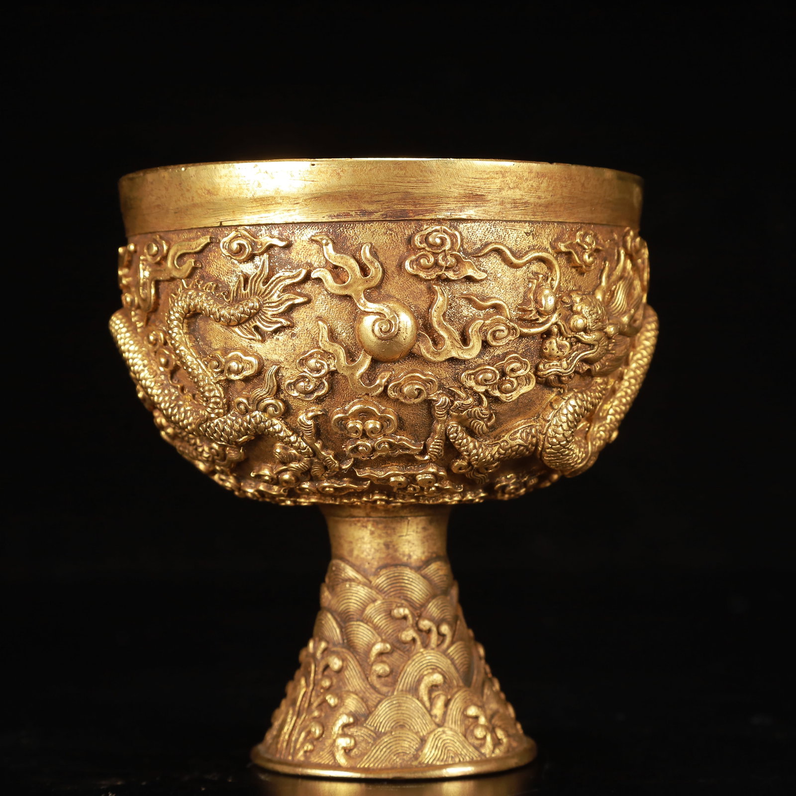 An Exquisite Gilt Bronze Auspicious Cloud and Dragon Pattern Stem Cup - 6