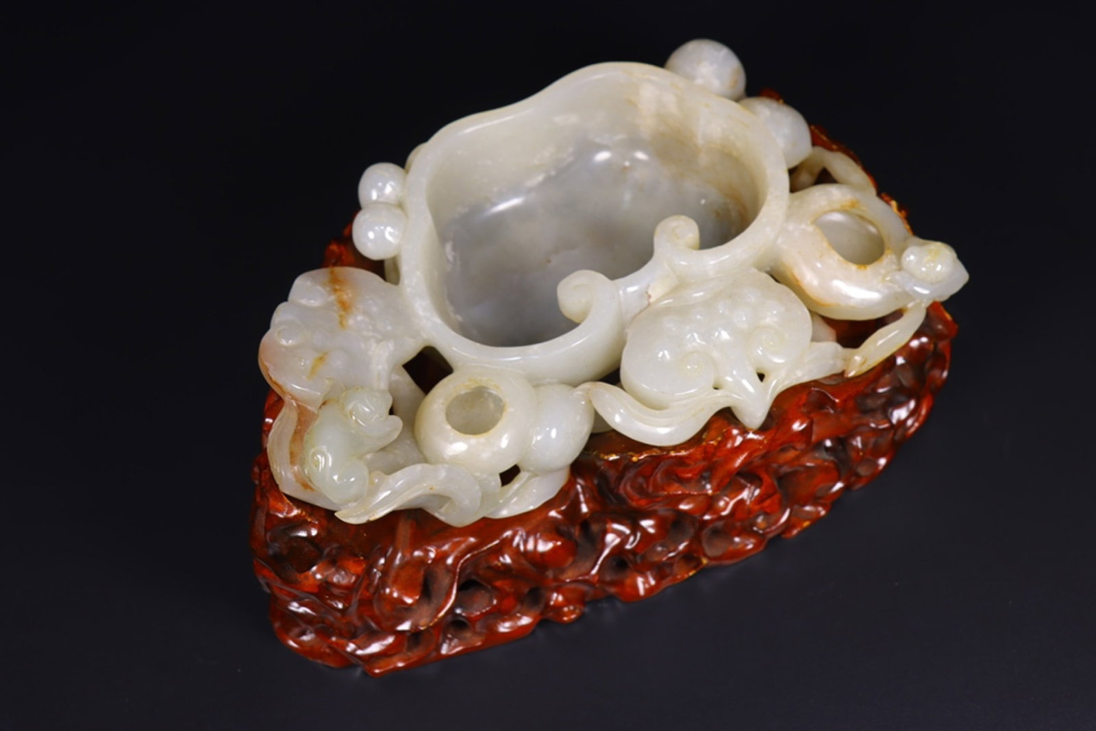 An Exquisite White Jade Washer - 3