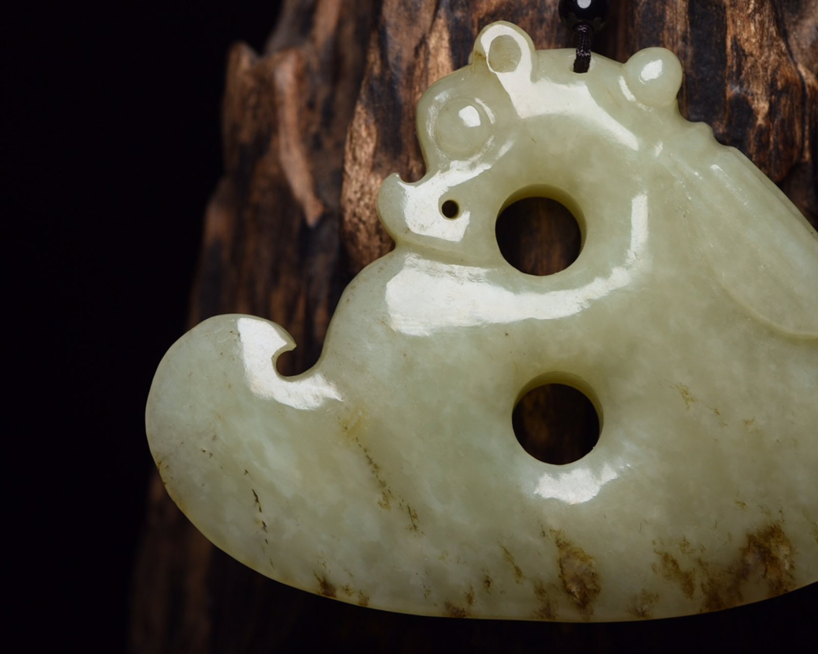 An Exquisite White Jade Dragon Pattern Pendant - 5