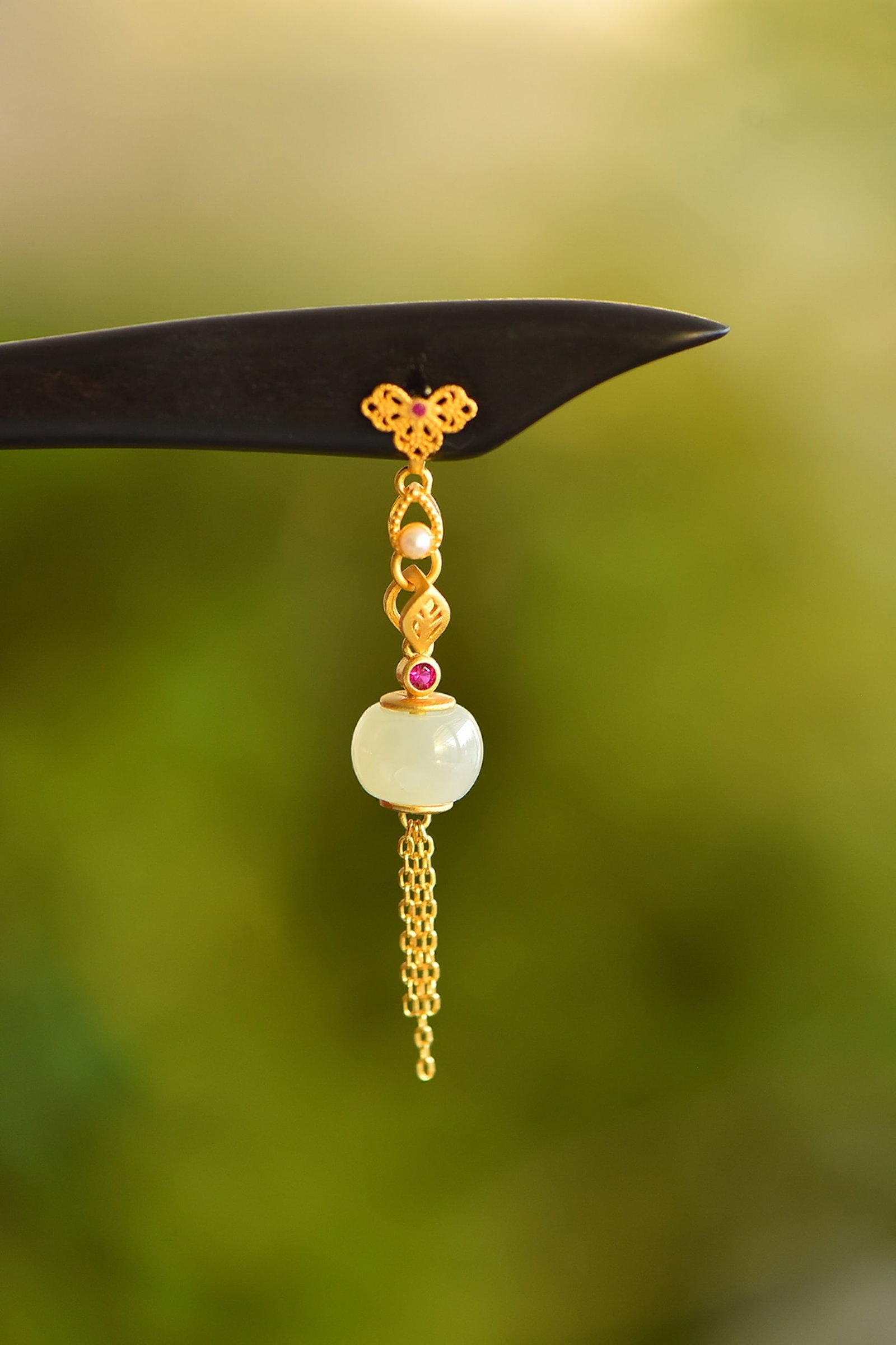 An Exquisite Sterling Silver-Gold Plated Inlaid White Jade Ebony Hairpin: An Exquisite Sterling Silver-Gold Plated Inlaid White Jade Ebony Hairpin, 纯银镀金镶白玉黑檀木发簪