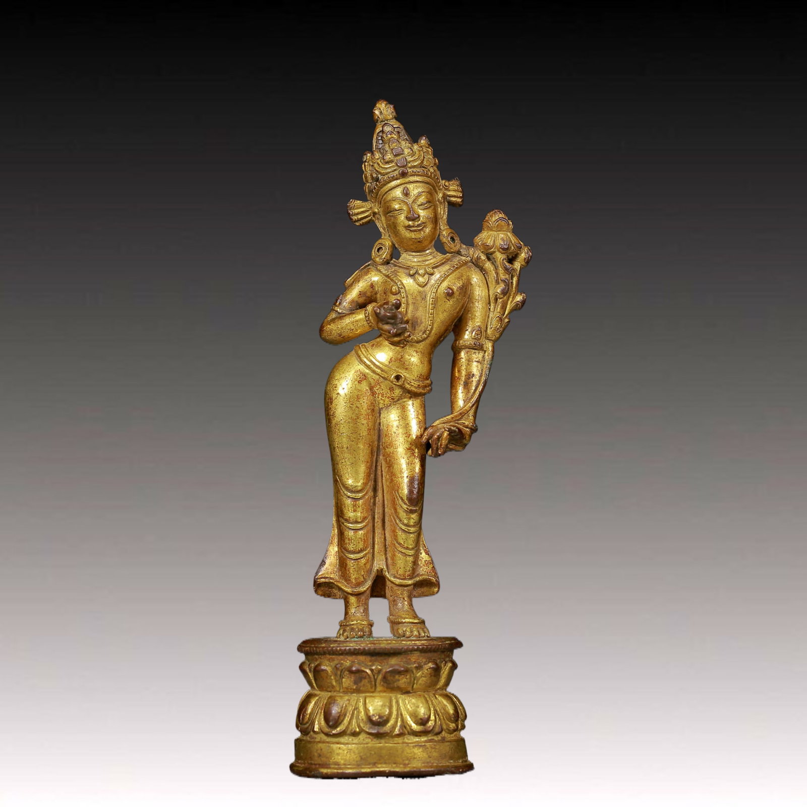 A Solemn Gilt Bronze Statue of Tara: A Solemn Gilt Bronze Statue of Tara,Ming Dynasty, China,Size: 2inx7.3in,Weight:530g 铜鎏金度母像，明代