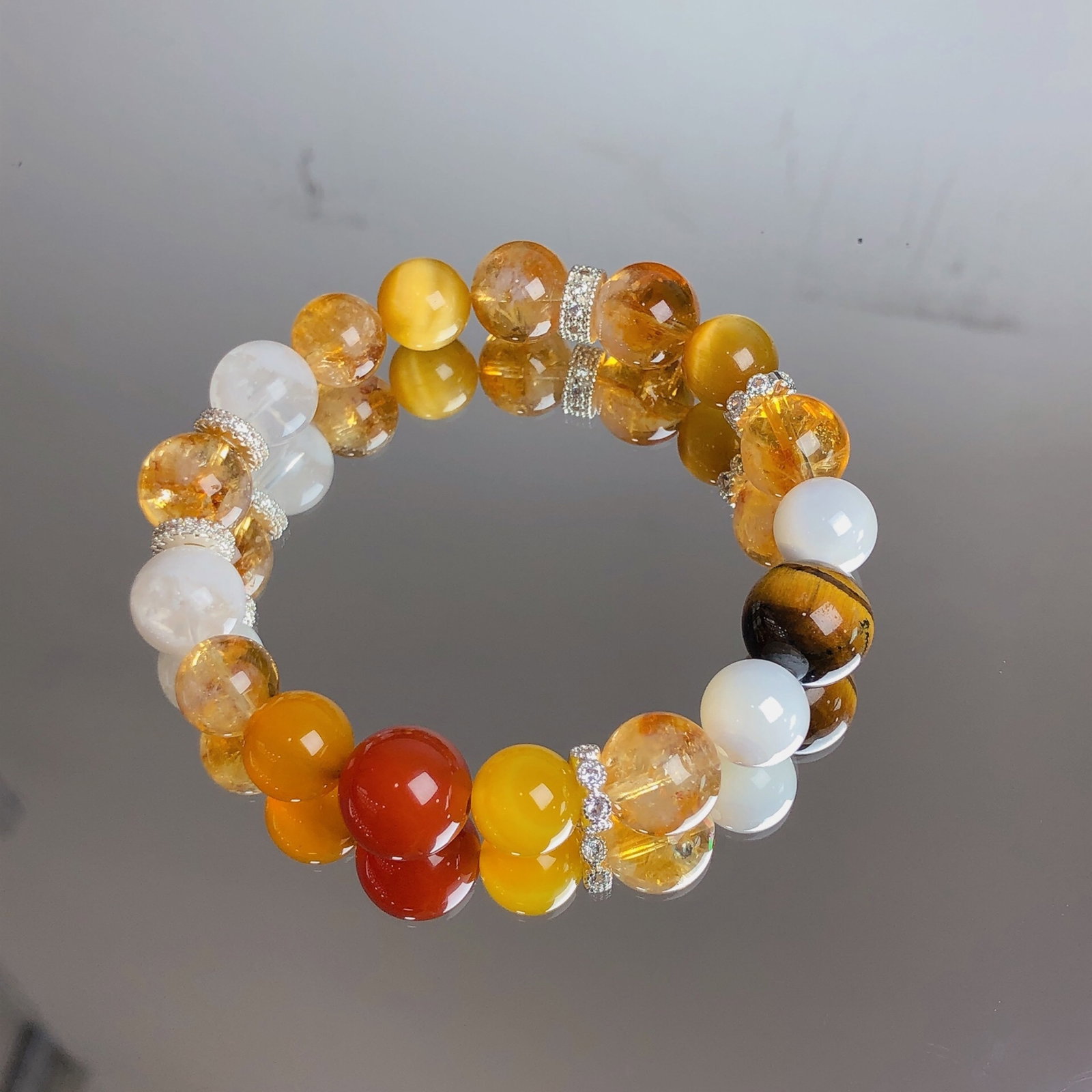 An Exquisite Crystal Bracelet - 2