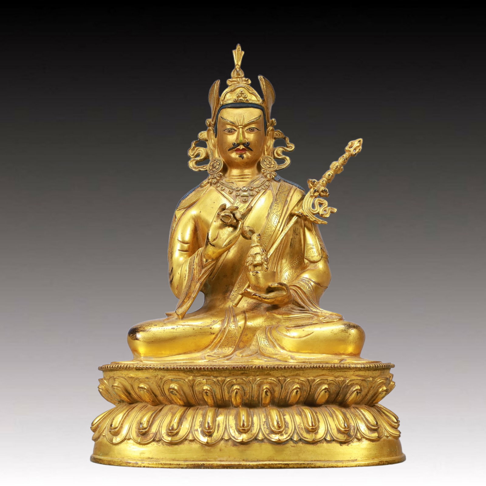 A Solemn Gilt Bronze Statue of Vajra: A Solemn Gilt Bronze Statue of Vajra,Ming Dynasty, China,Size:9.1inx5.9inx12.6in Weight:4800g 铜鎏金金刚像,中国明代