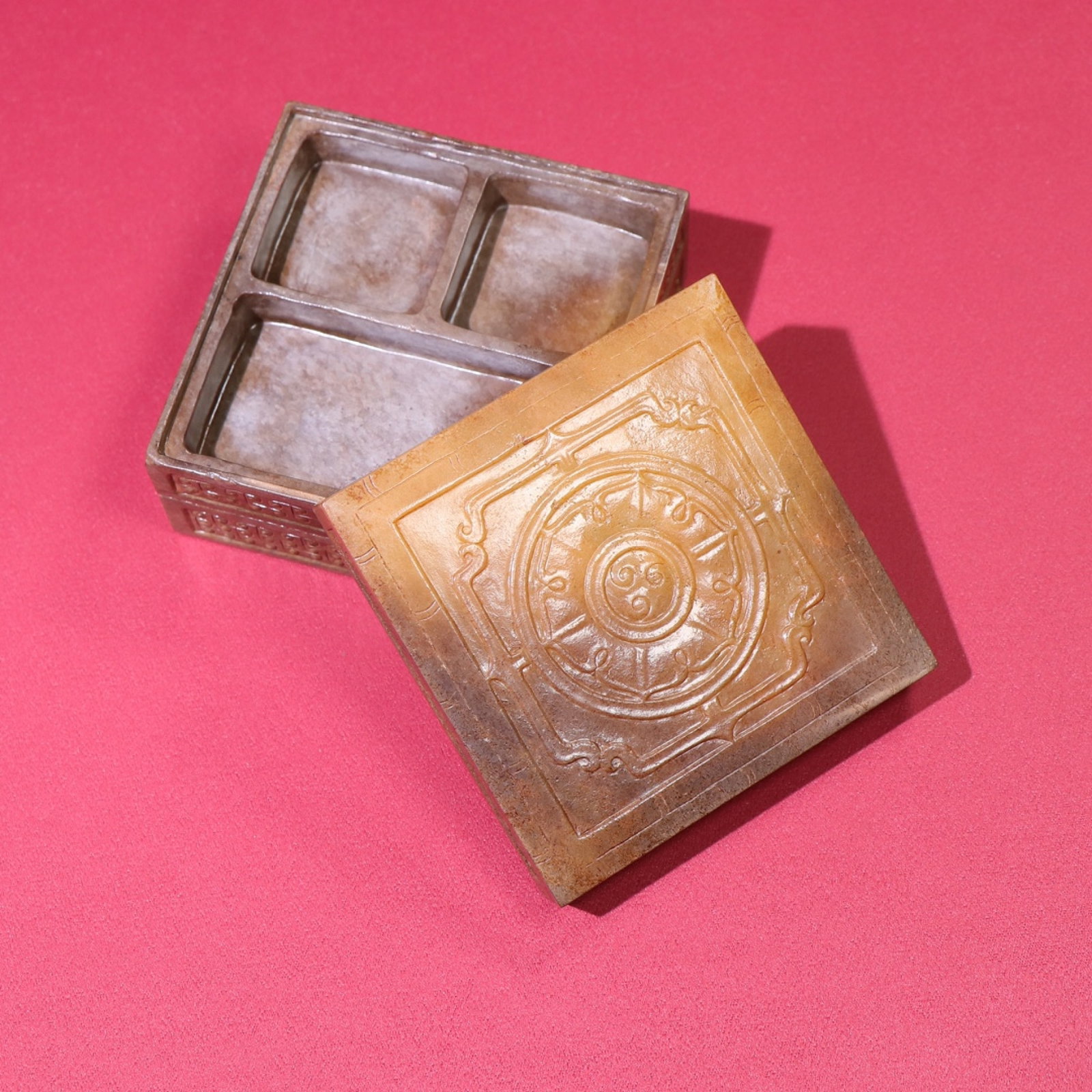 An Exquisite White Jade Flower Pattern Box - 8