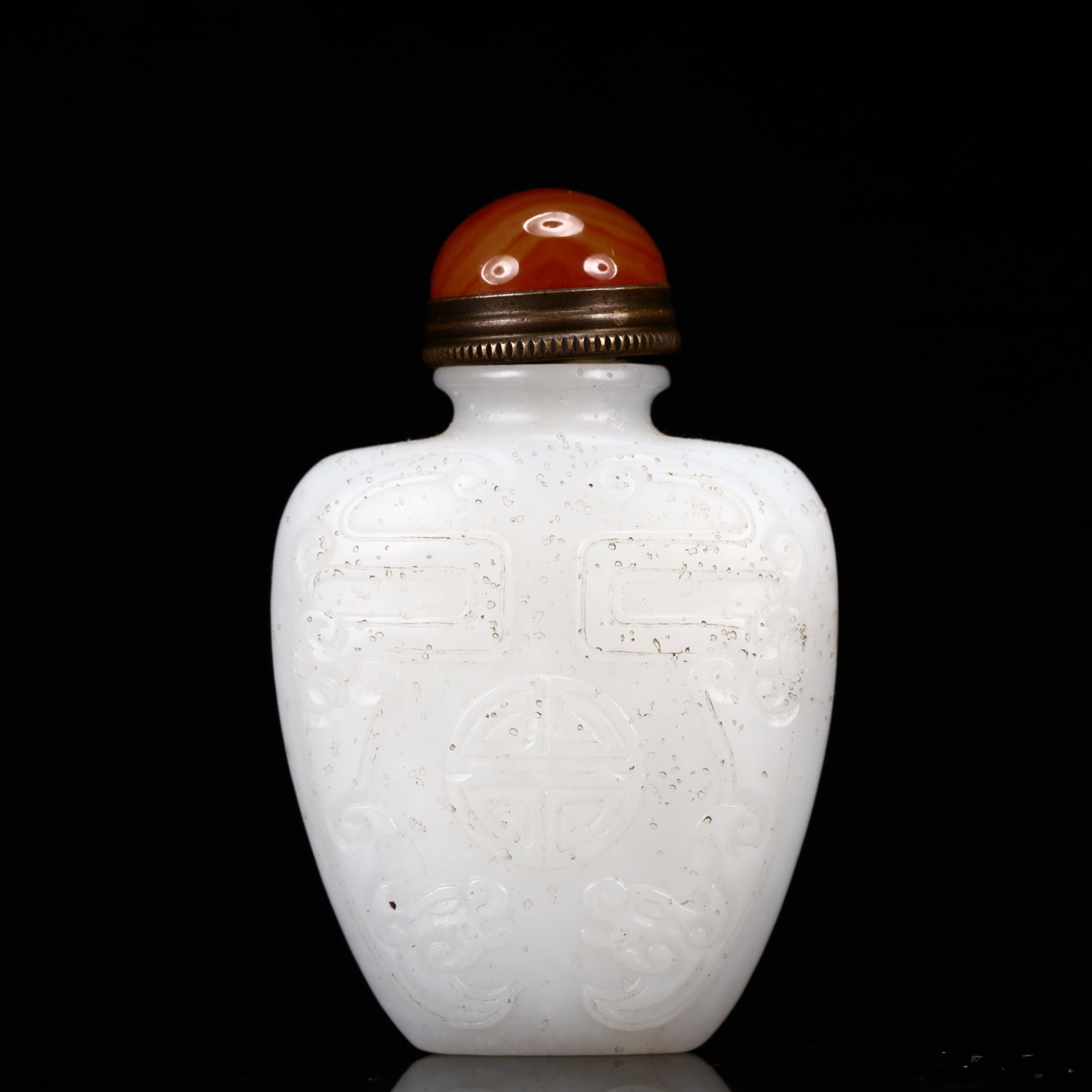 An Exquisite White Jade Shou-Character Pattern Snuff Bottle: An Exquisite White Jade Shou-Character Pattern Snuff Bottle,Qing Dynasty, China,Size:1.6inx0.8inx2.4in,Weight:69g