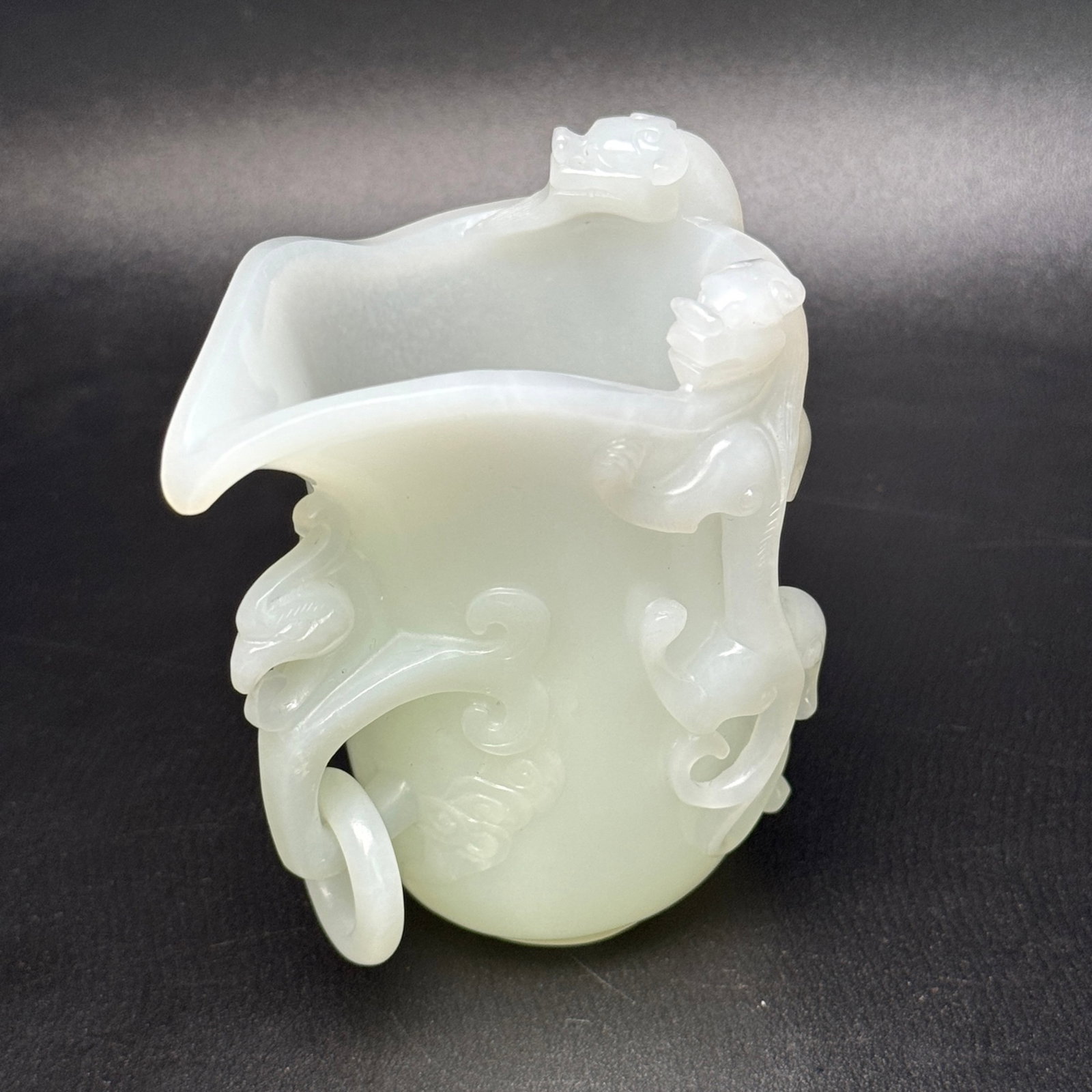 An Exquisite White Jade Dragon Pattern Cup - 7